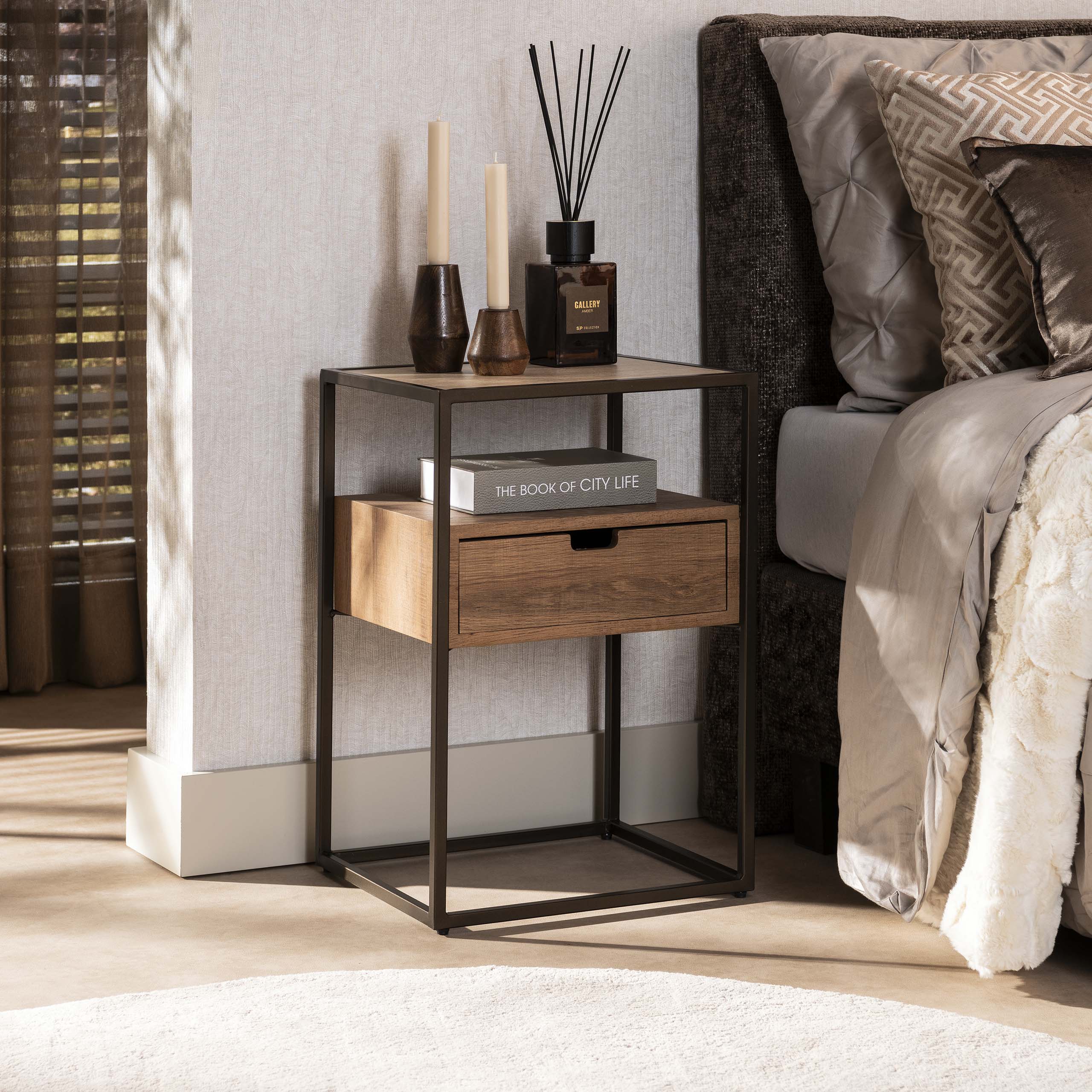 Nachtkastje met lade Cas - Industrieelinhuis.nl