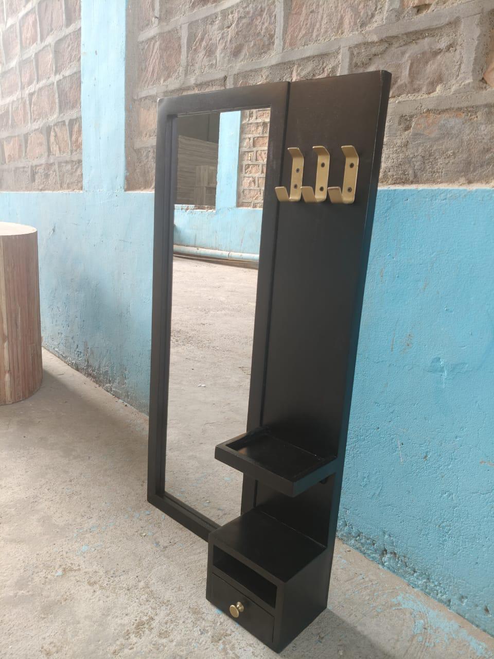 Industriële spiegel | Mangohout zwart | 108x60cm - Industrieelinhuis.nl