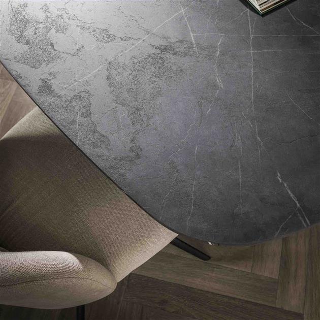 Eetkamertafel Deens ovaal Mats Leisteen 215 cm - Industrieelinhuis.nl
