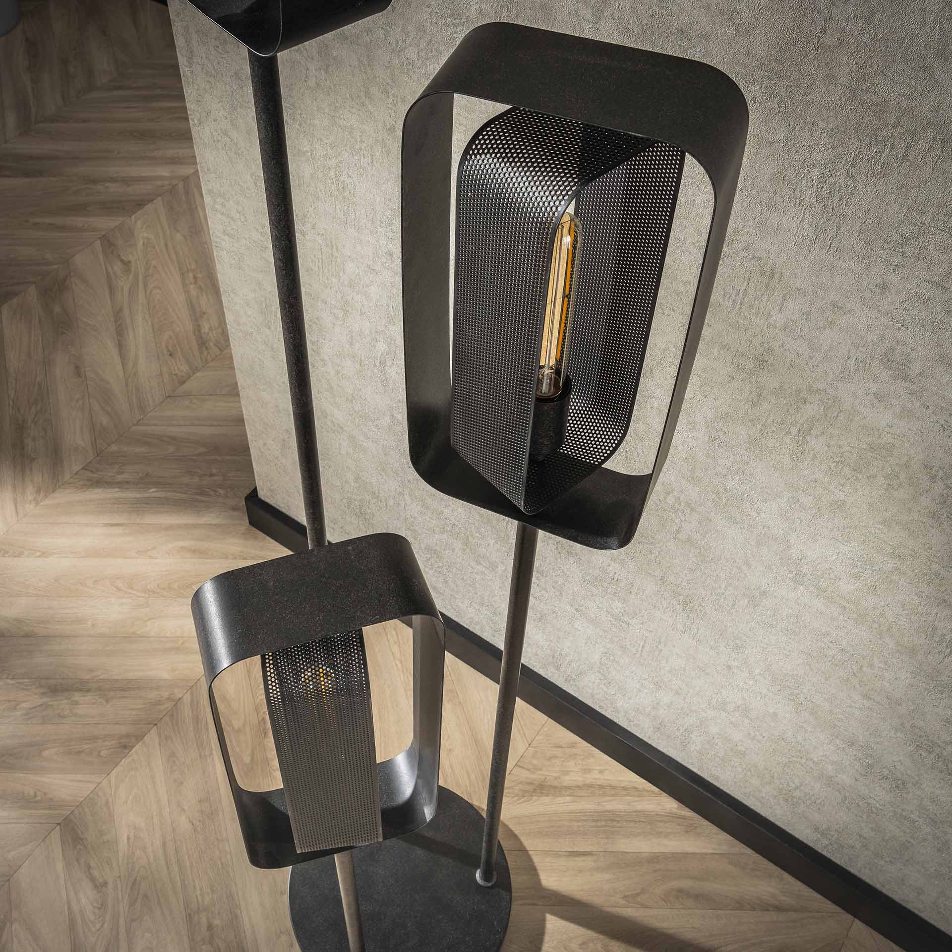 Vloerlamp Linde Zwart 3 lichtpunten - Industrieelinhuis.nl