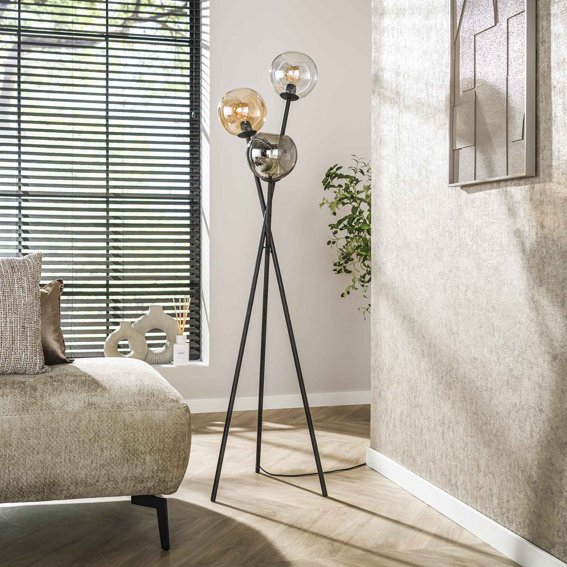 Vloerlamp Globe - Industrieelinhuis.nl