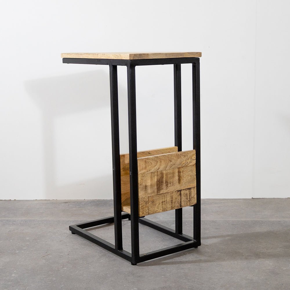Bijzettafel Britt voor over de bank | Mangohout en Staal | 45x29x69cm