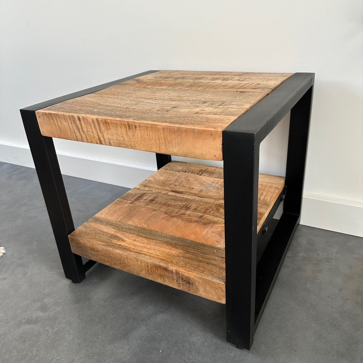 Bijzettafel Mangohout | 50 cm x 50 cm x 45 cm