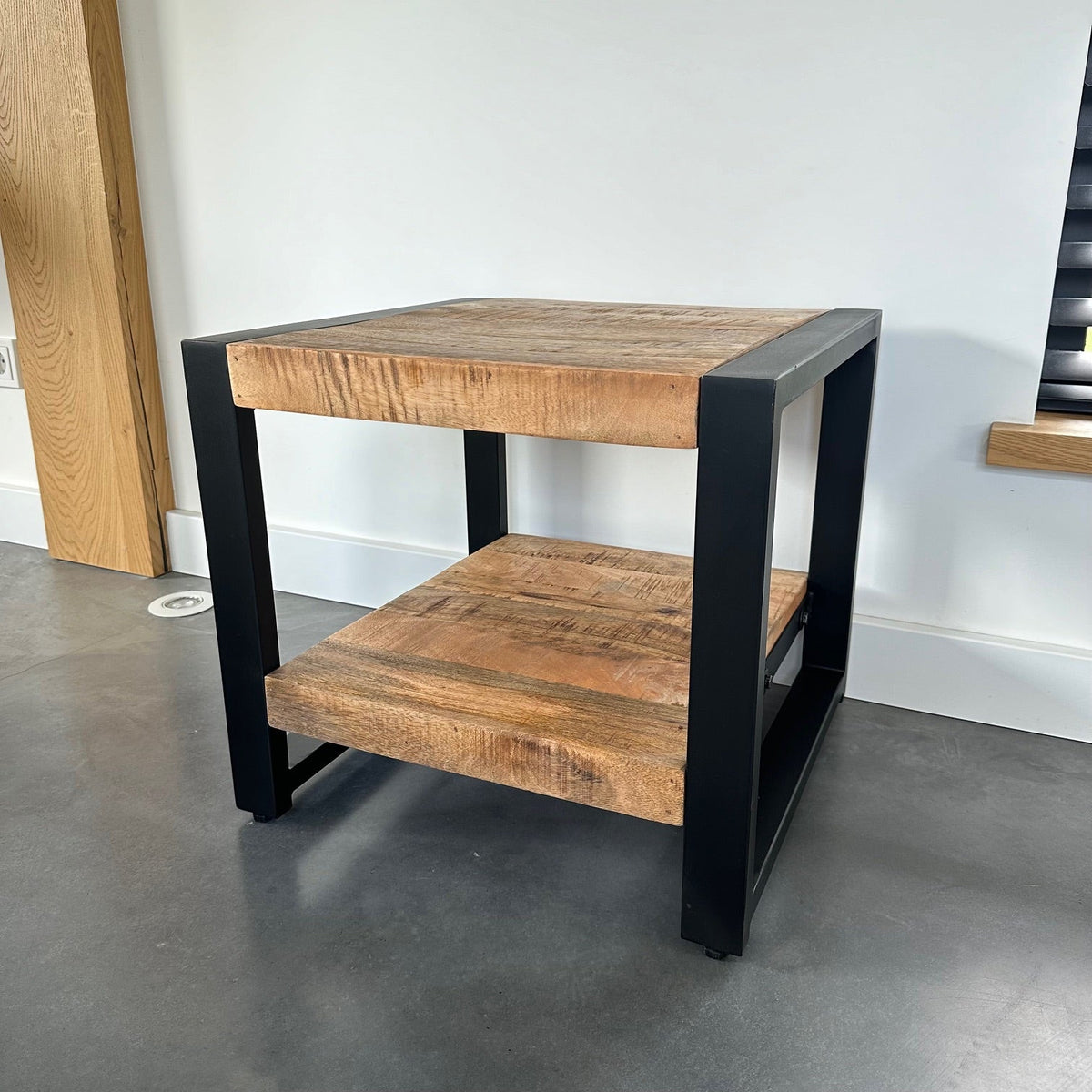 Bijzettafel Mangohout | 50 cm x 50 cm x 45 cm