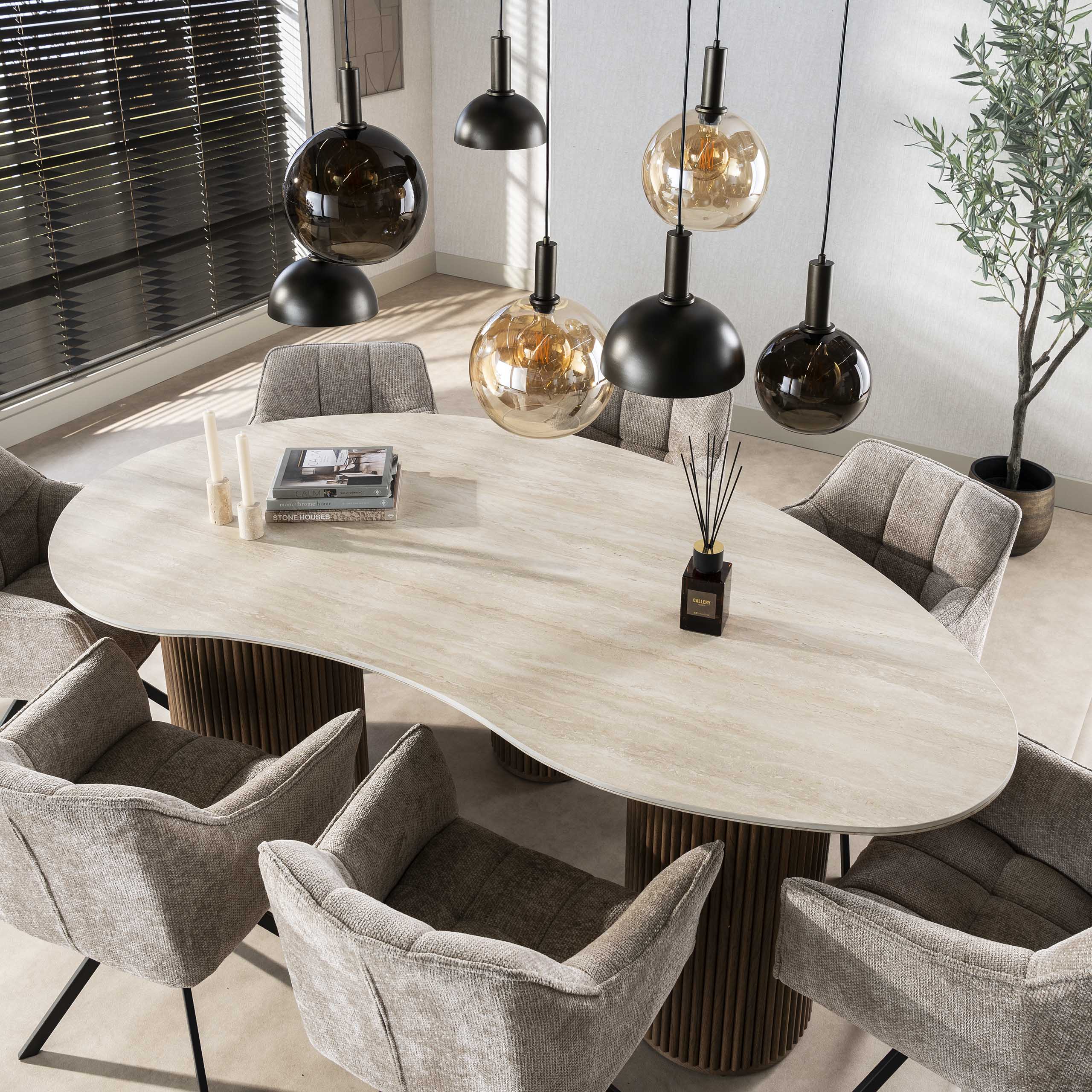Eettafel Romano | Organische eettafel | 215 cm