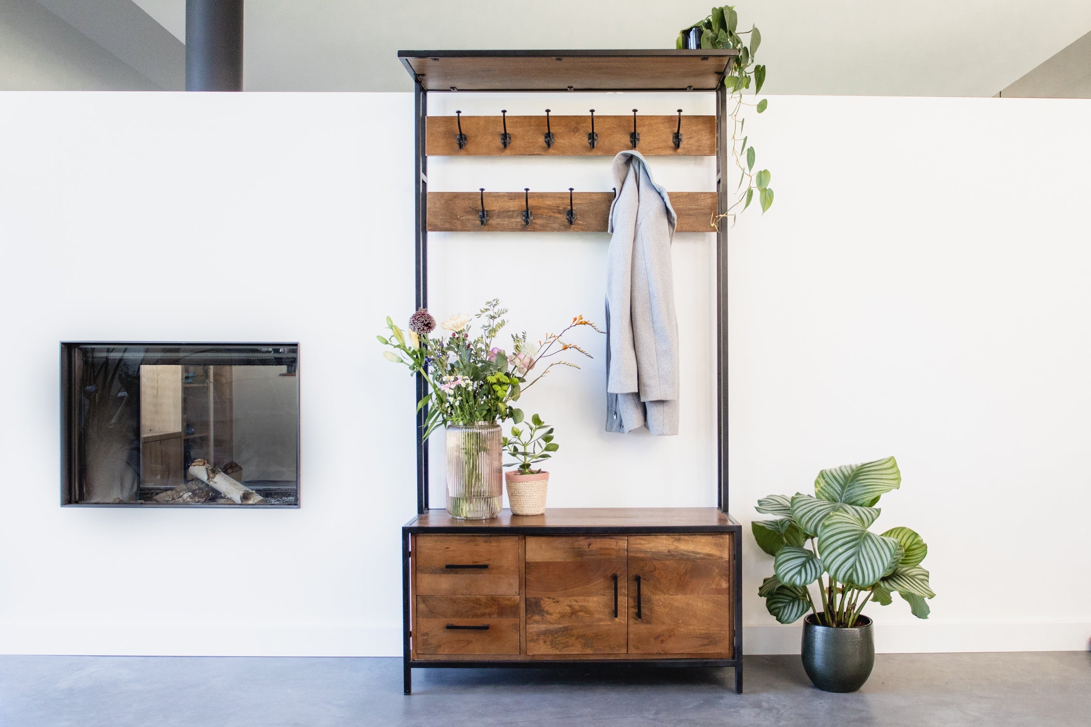Garderoberek XL Industrieel Design | Mangohout en Staal | 100x40x190cm - Industrieelinhuis.nl