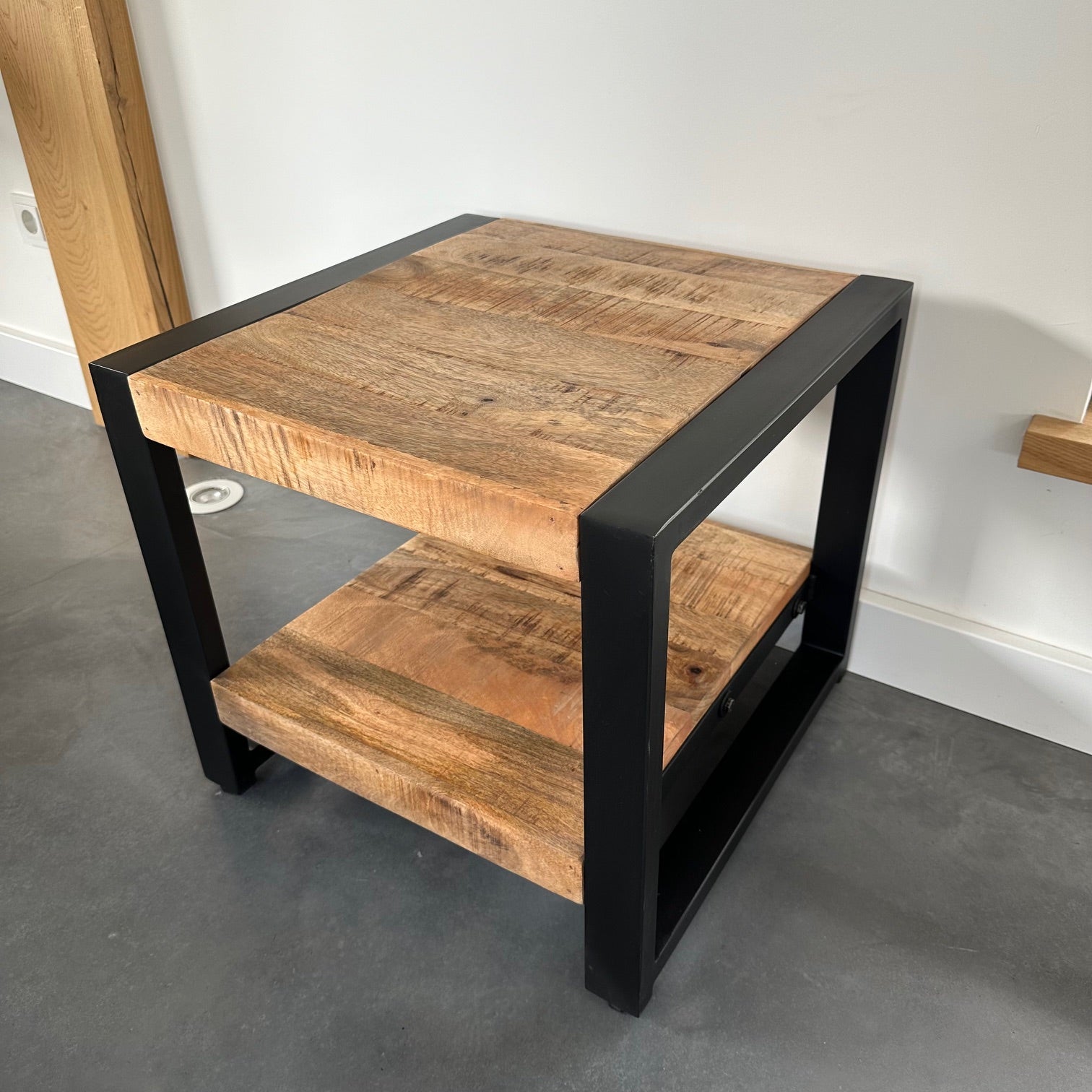 Salontafel Bijzettafel Industrieel Design | Mangohout en Staal | 50x50x45