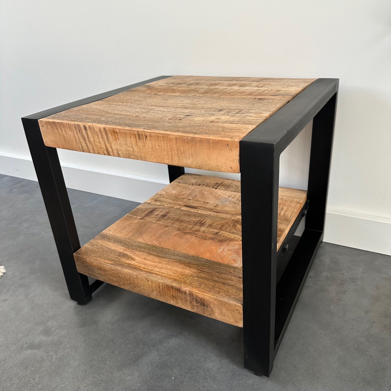 Salontafel Bijzettafel Industrieel Design | Mangohout en Staal | 50x50x45
