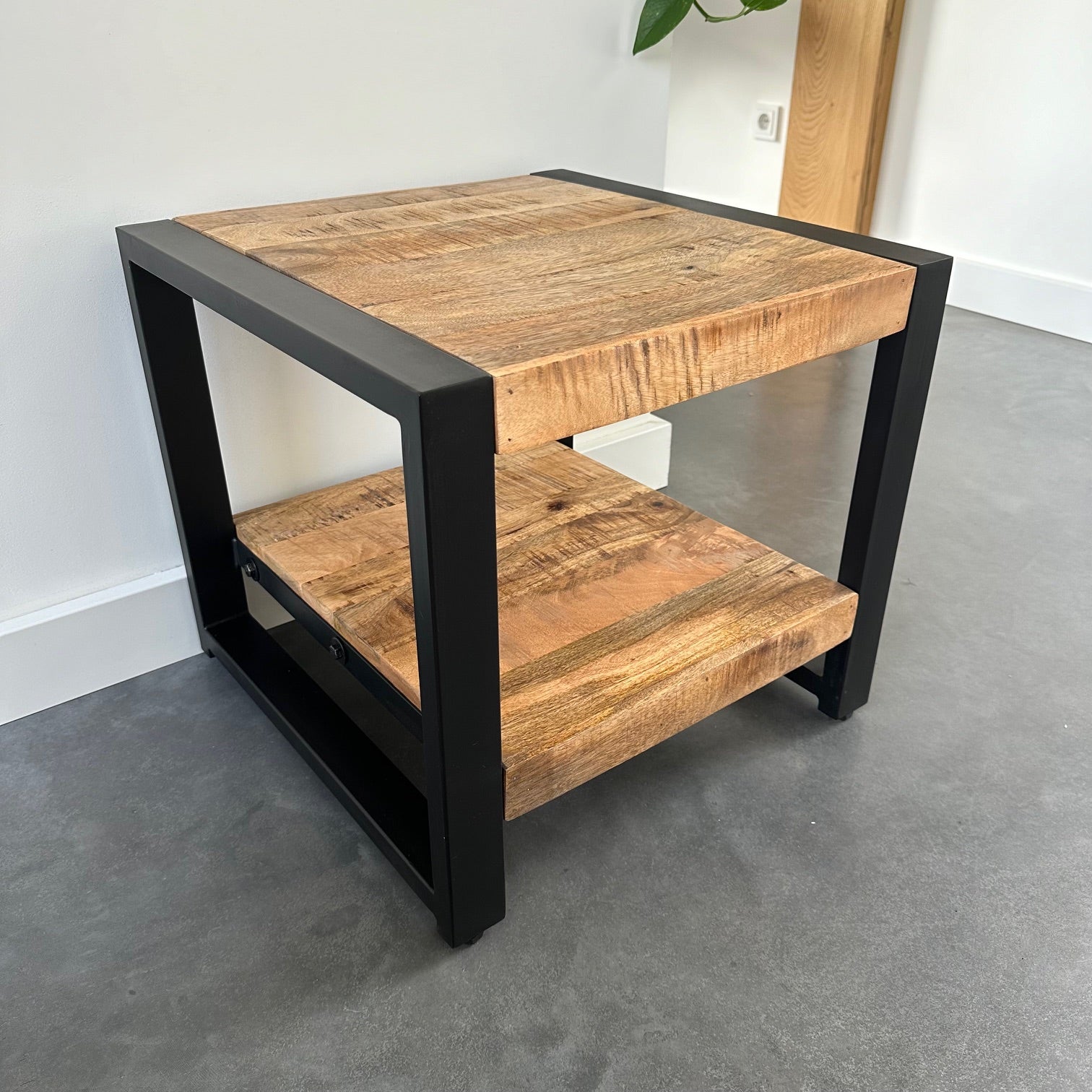 Salontafel Bijzettafel Industrieel Design | Mangohout en Staal | 50x50x45