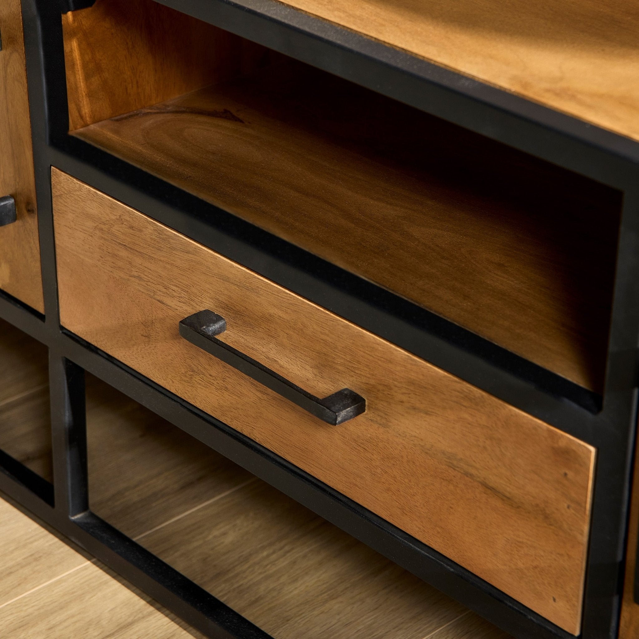 Tv meubel Denver | Mangohout en staal | 180 cm - Industrieelinhuis.nl