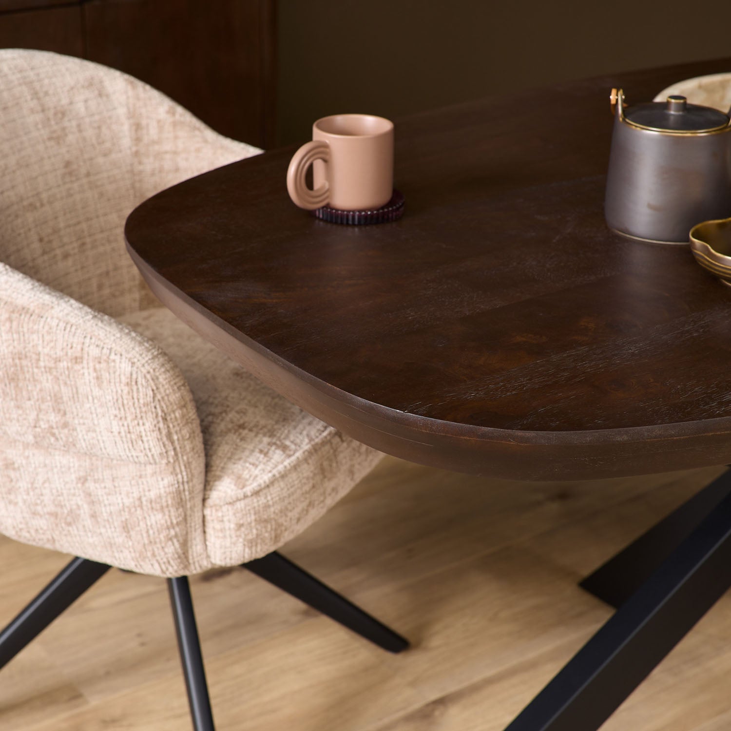 Eettafel Madison Brown | 160 cm | Deens Ovaal | Poot Black - Industrieelinhuis.nl