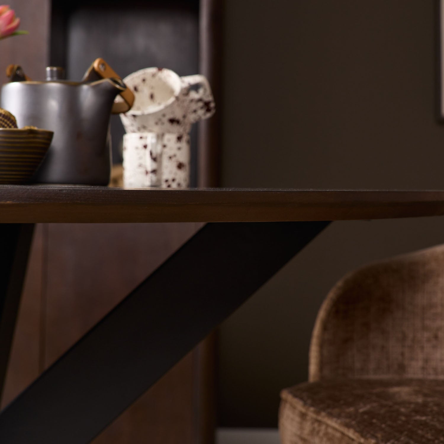 Eettafel Madison Brown | 150 cm | Poot Black - Industrieelinhuis.nl