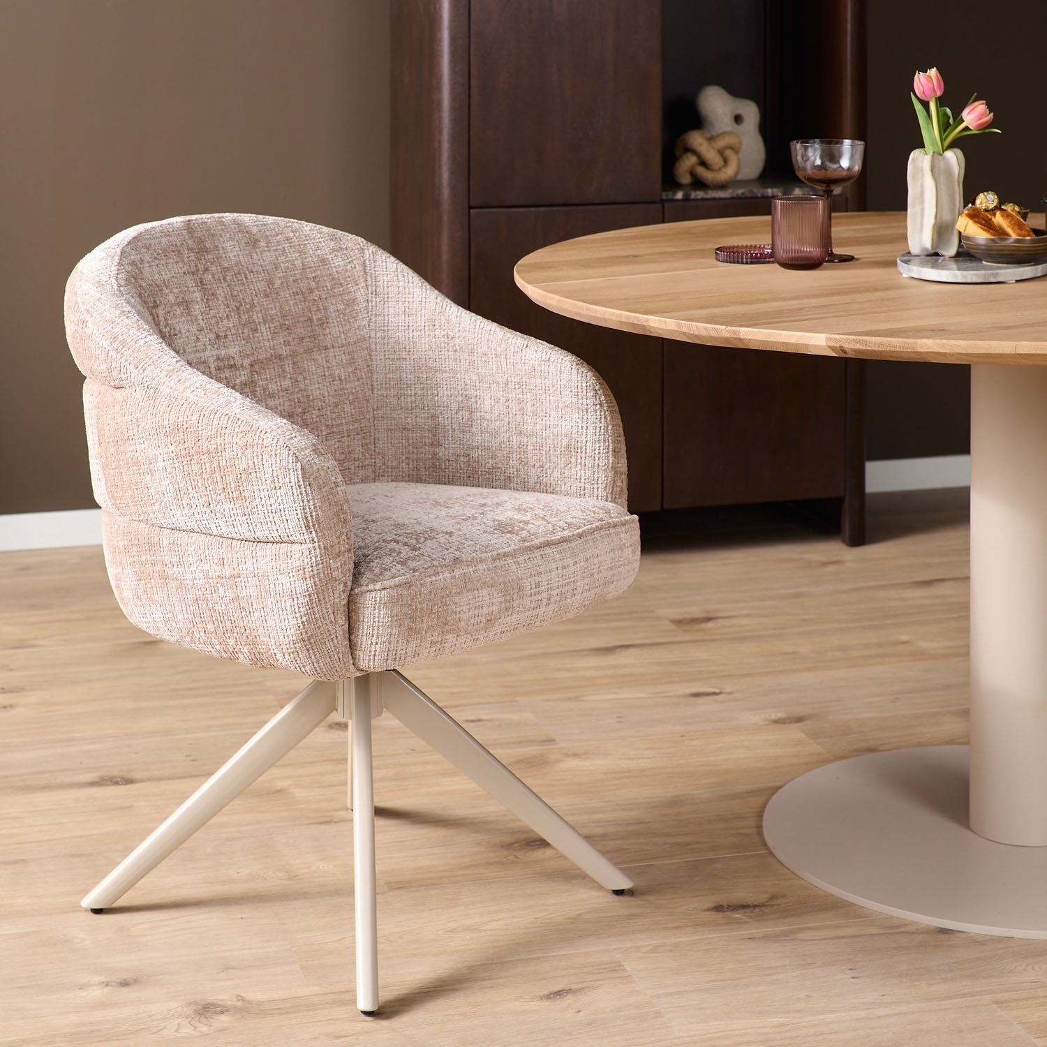 Eetkamerstoel Bella | Beige | Poot Sand | Met armleuning (bestellen per 2)