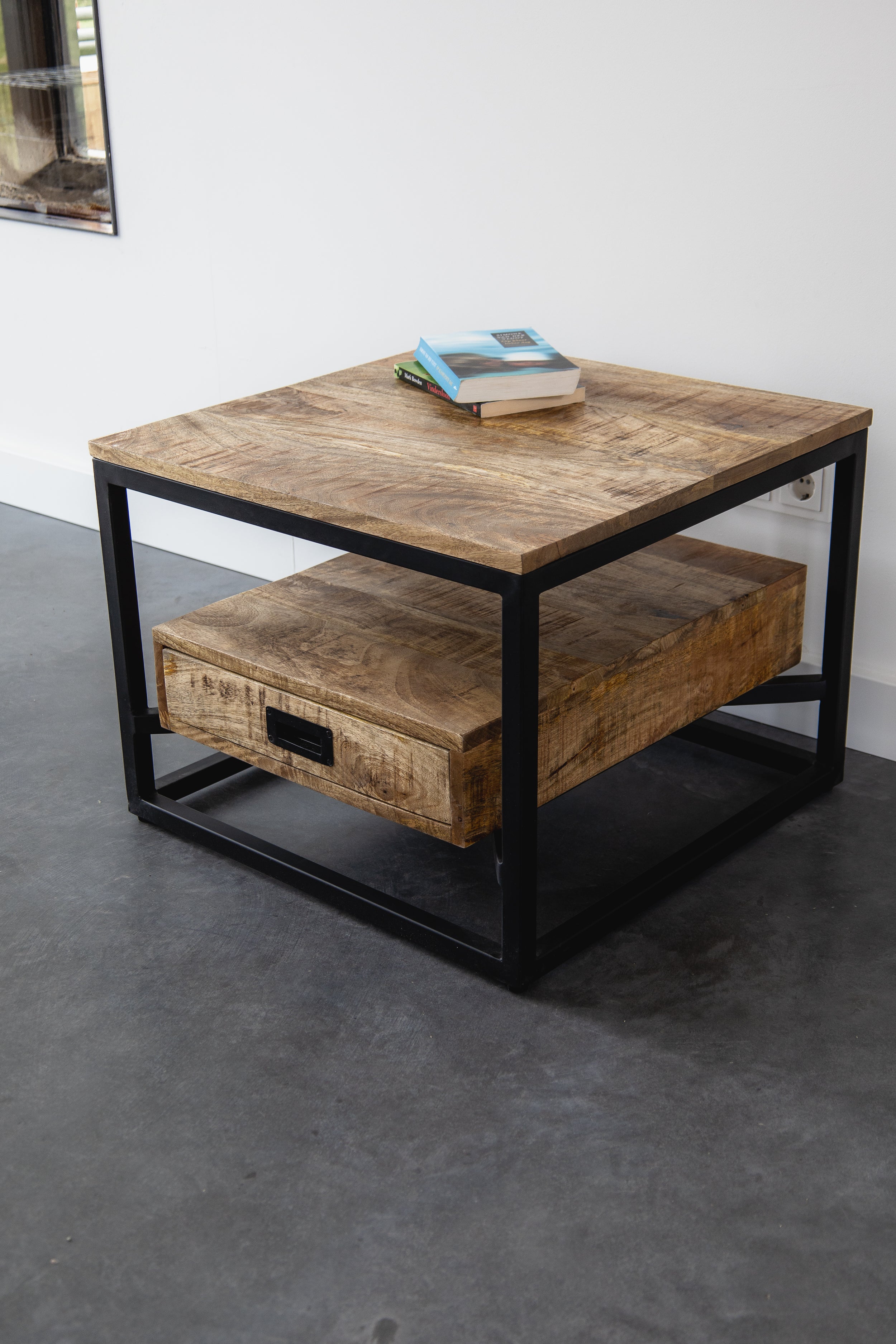 Salontafel Bijzettafel Industrieel Design | Mangohout en Staal | 60x60x45