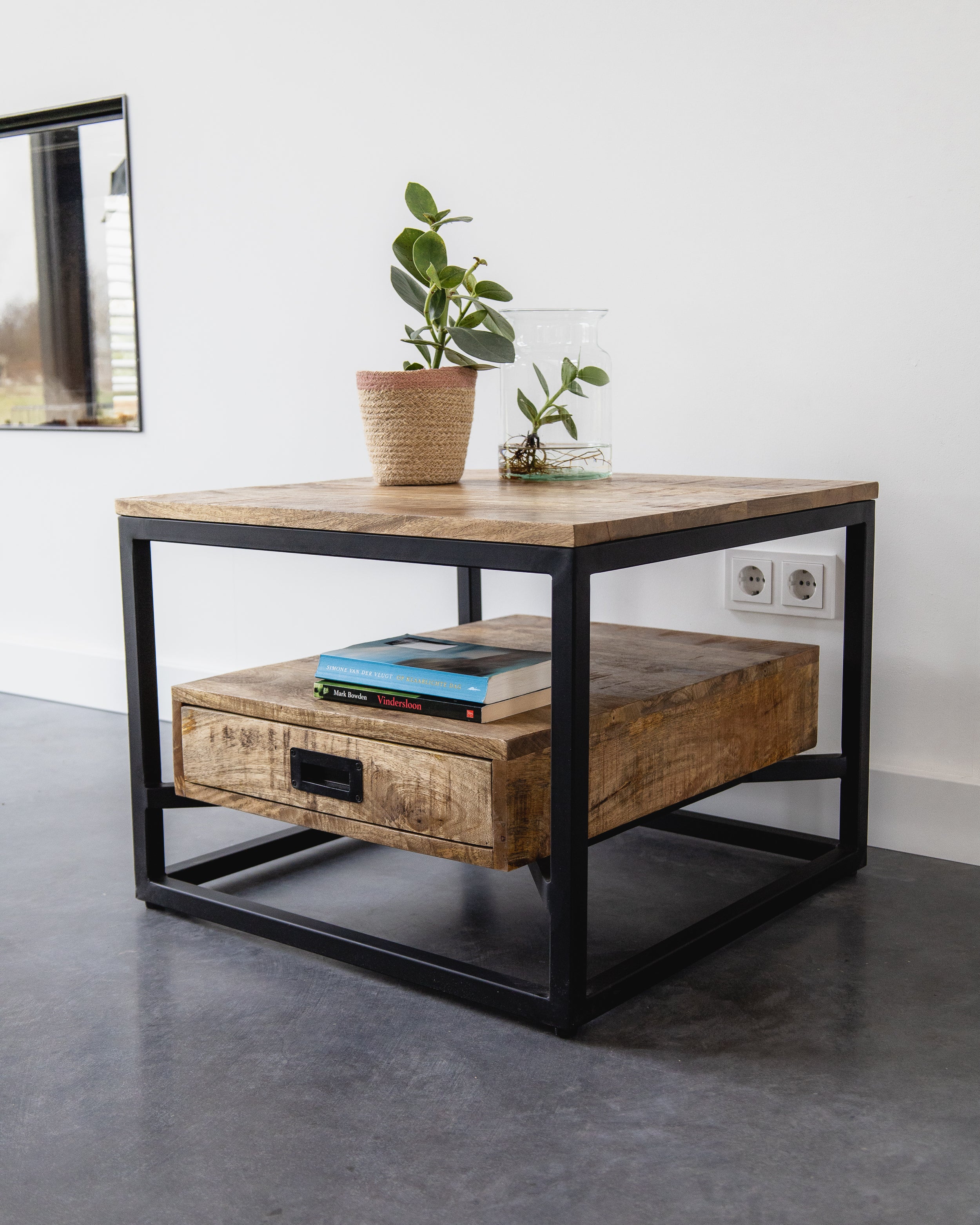 Salontafel Bijzettafel Industrieel Design | Mangohout en Staal | 60x60x45