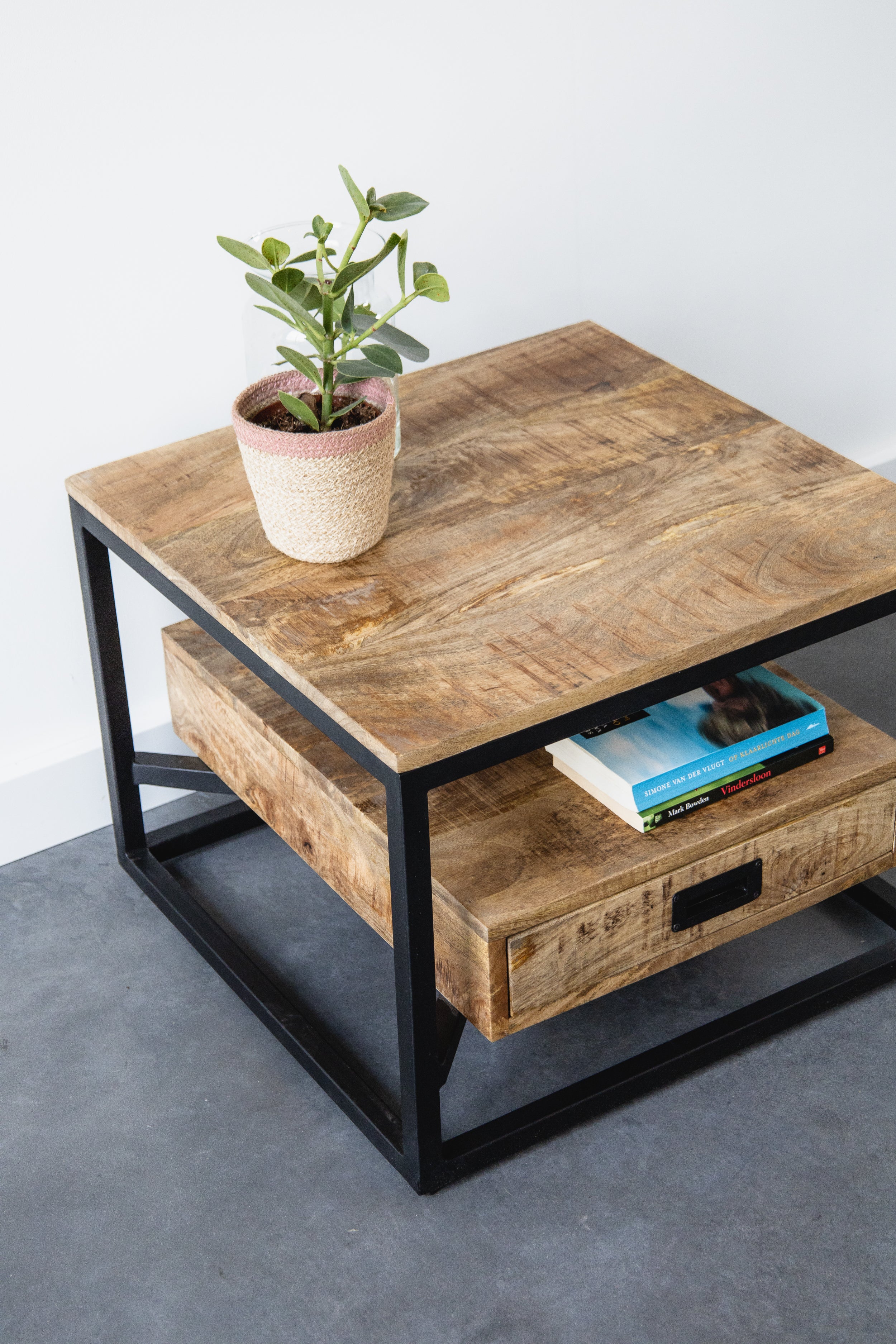 Salontafel Bijzettafel Industrieel Design | Mangohout en Staal | 60x60x45