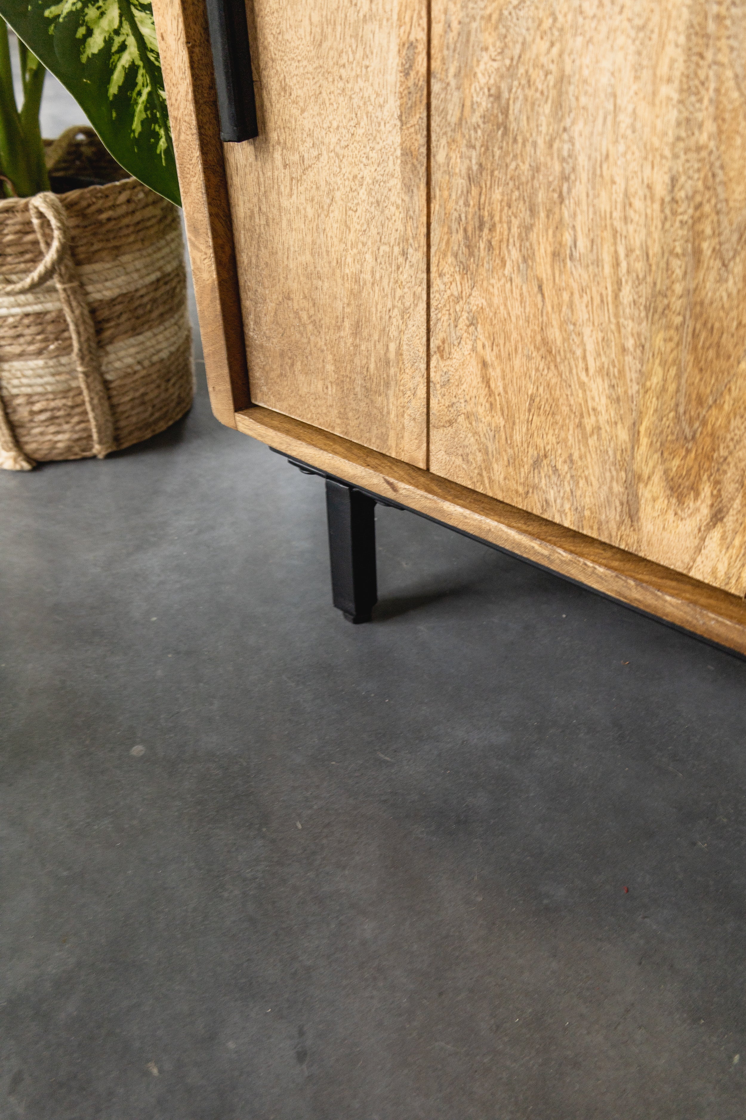 Smalle staande kast industrieel | Mangohout en Staal | 40x55x190cm