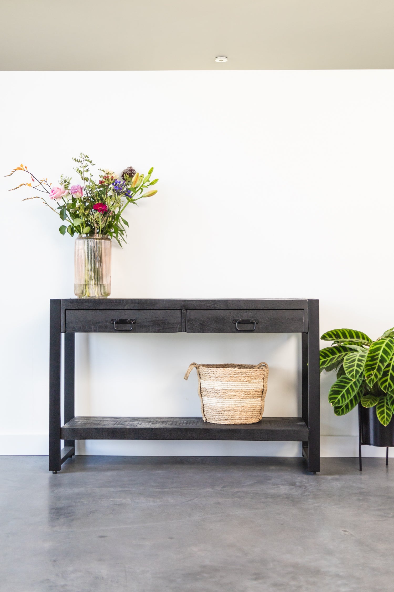 Sidetable zwart mangohout | 120 x 35 x 76 cm | Industrieel