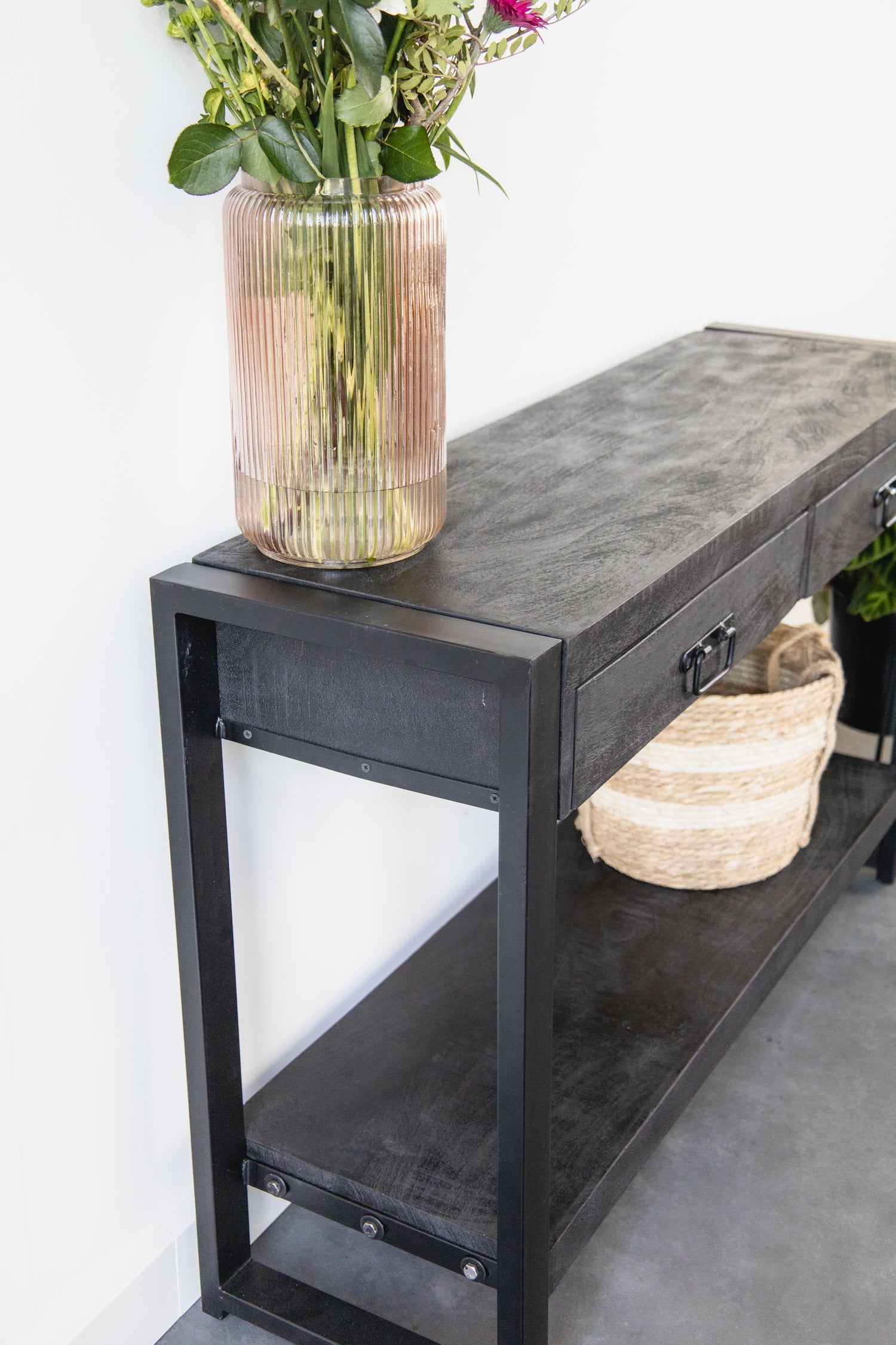 Sidetable zwart mangohout | 120 x 35 x 76 cm | Industrieel