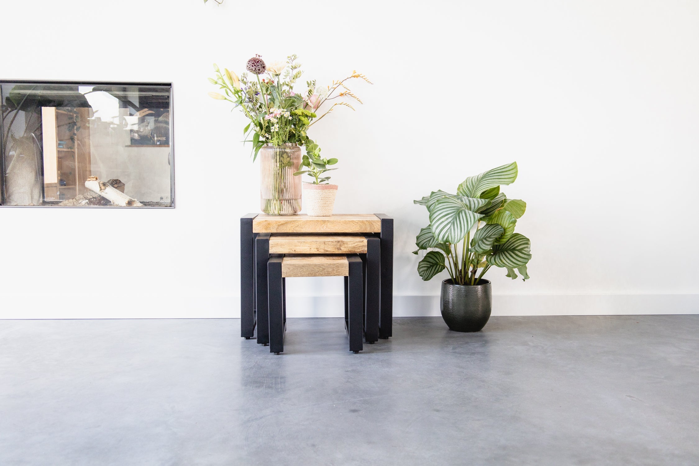 Salontafel set van 3 Industrieel Design | Mangohout en Staal | 60x35x48cm