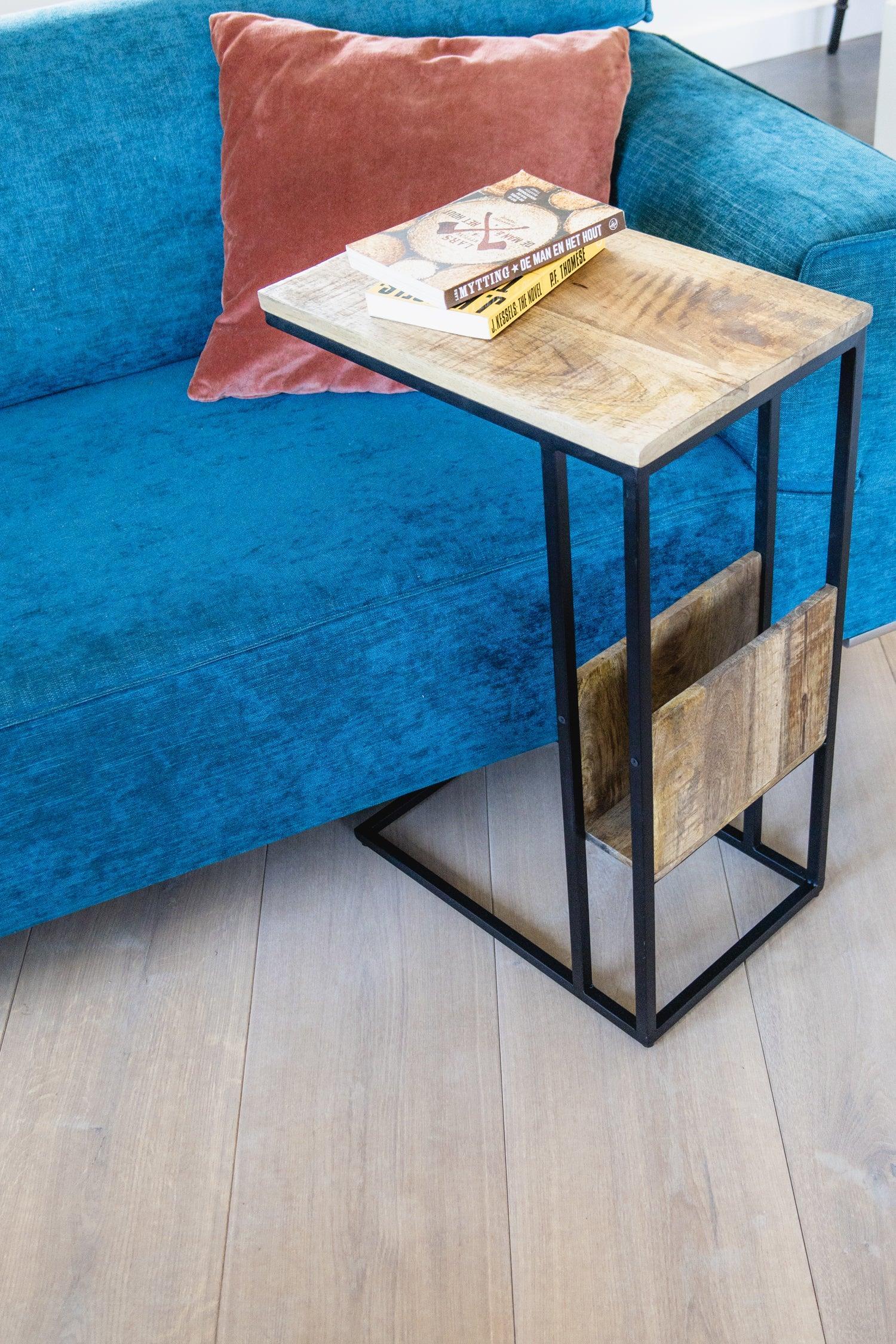 Bijzettafel voor over de bank | Mangohout en Staal | 48x32x72cm - Industrieelinhuis.nl