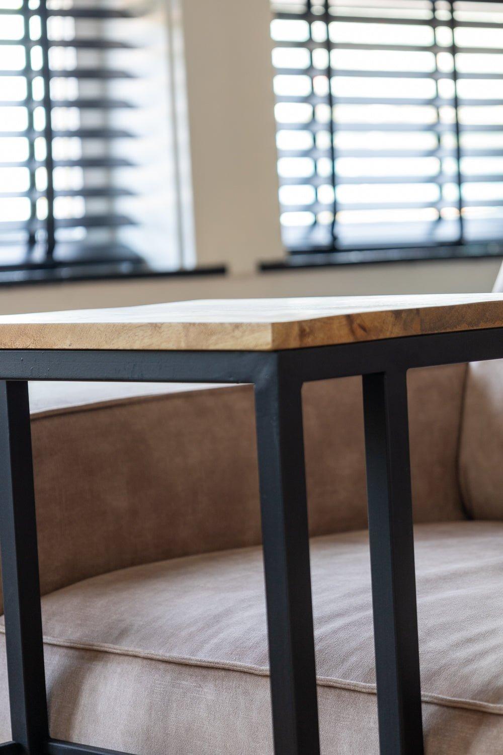 Bijzettafel voor over de bank | Mangohout en Staal | 30x38x65cm - Industrieelinhuis.nl