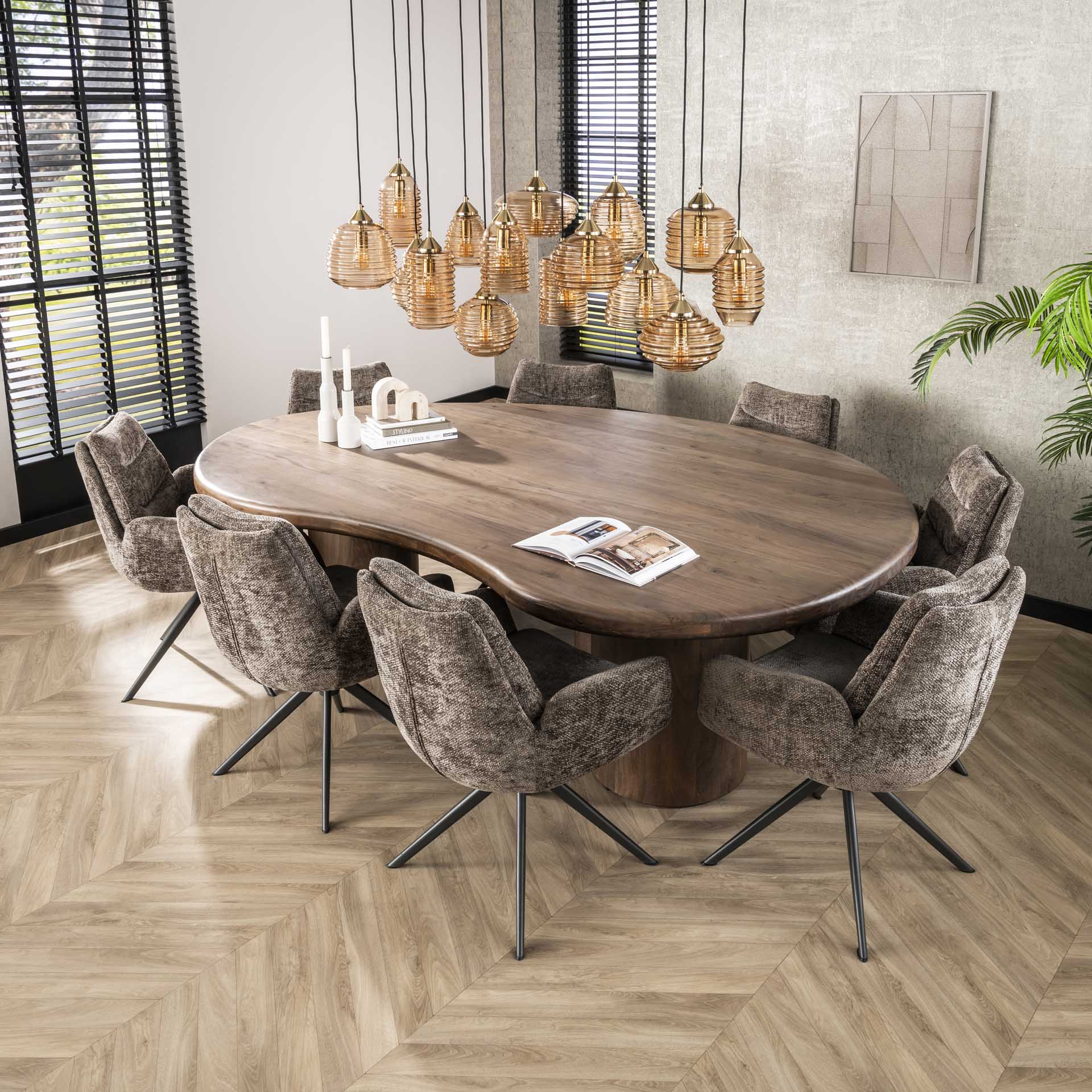 Organische eetkamertafel Form Walnoot