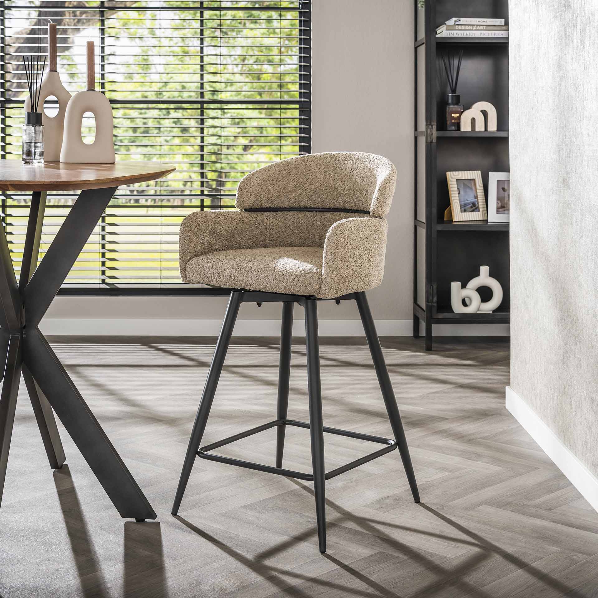 Barkruk Oscar draaibaar boucle (bestellen per 2) - Industrieelinhuis.nl