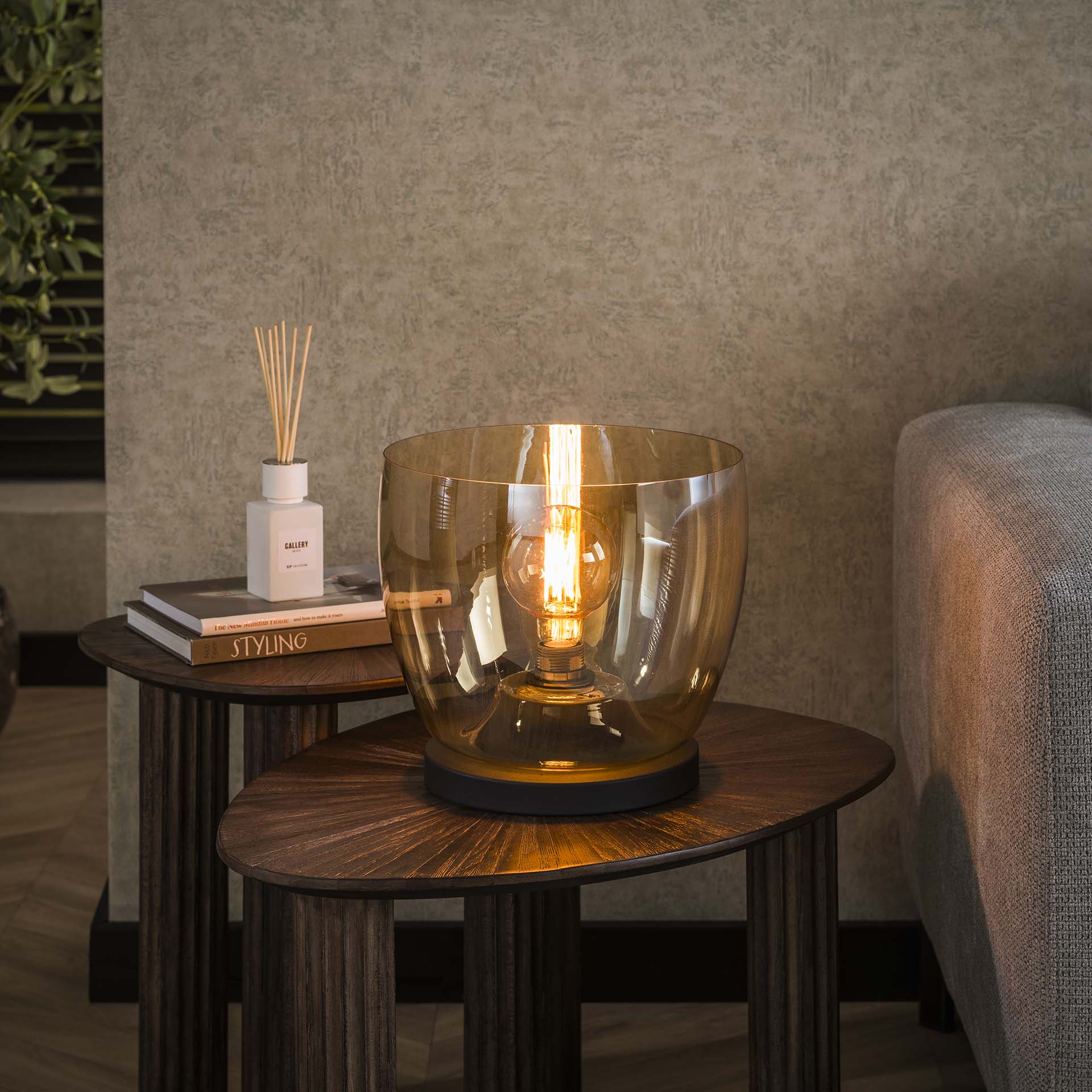 Vloerlamp Rise gekleurd glas Amber - Industrieelinhuis.nl