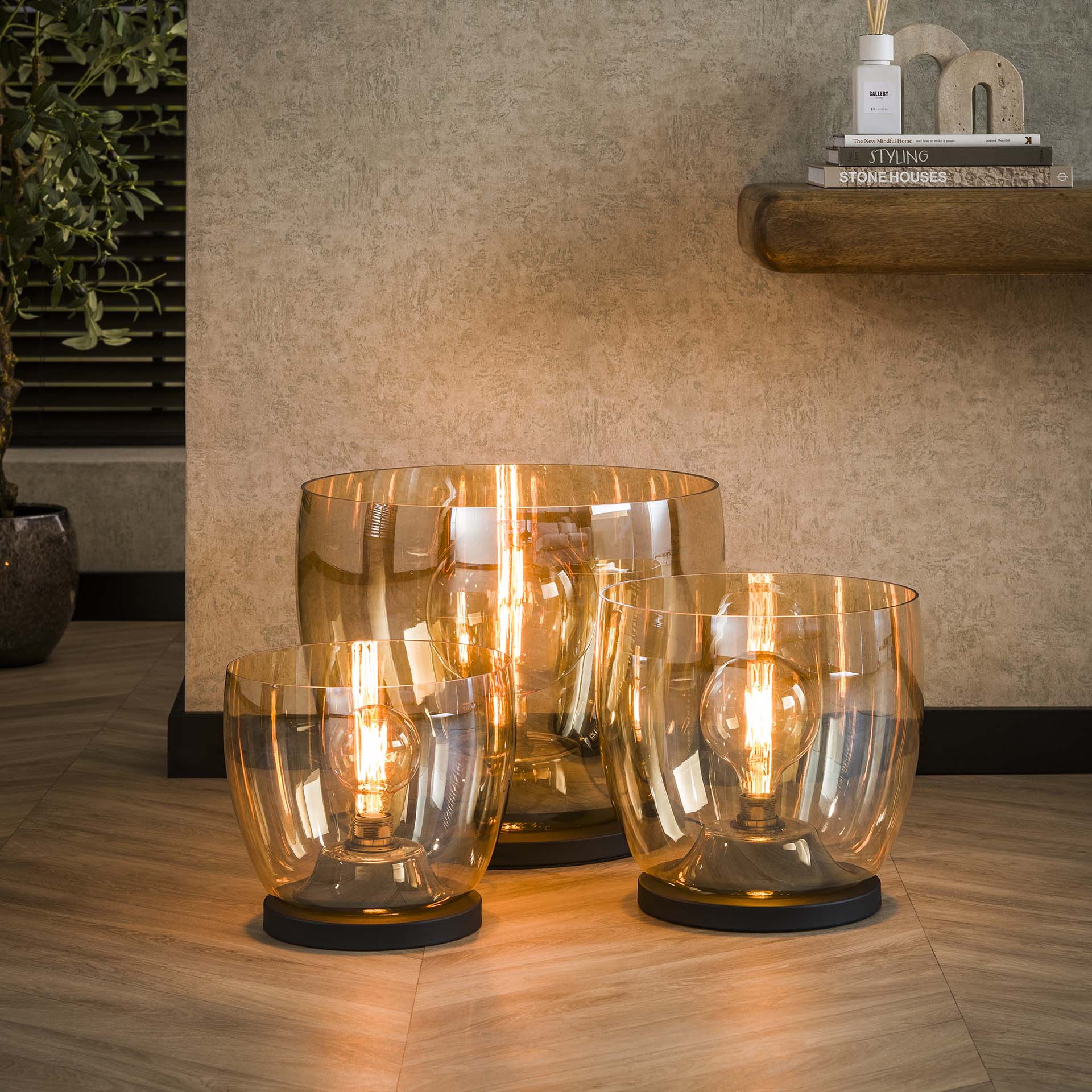 Vloerlamp Rise gekleurd glas Amber - Industrieelinhuis.nl