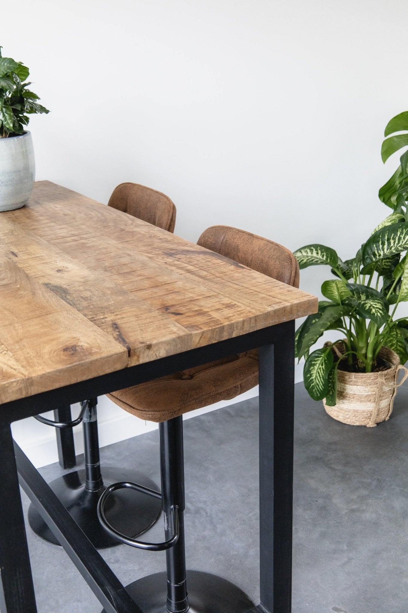Bartafel Industrieel | Boomstam bartafels | 135x65x105cm