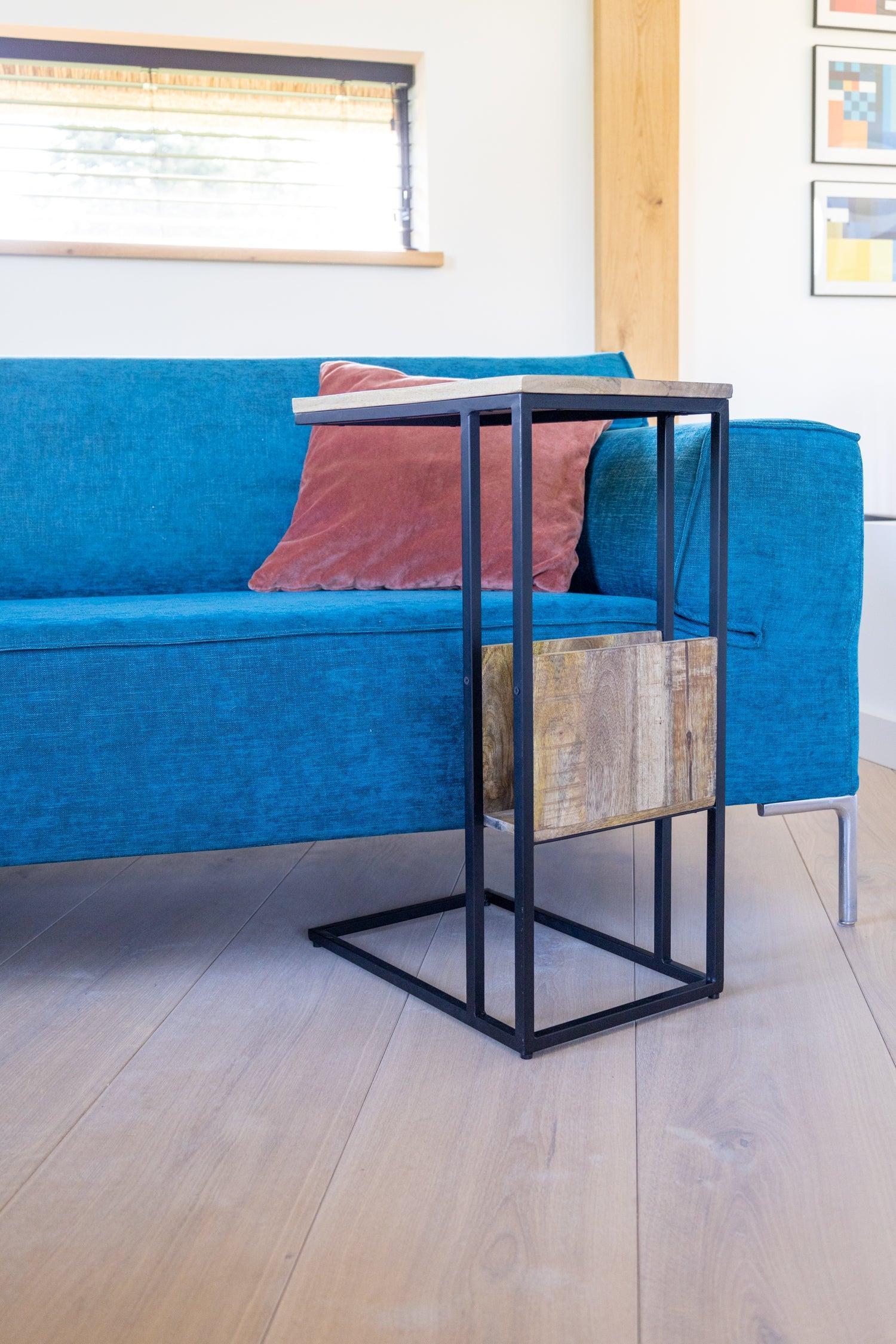 Bijzettafel Britt voor over de bank | Mangohout en Staal | 45x29x69cm