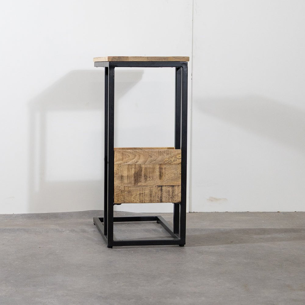 Bijzettafel Britt voor over de bank | Mangohout en Staal | 45x29x69cm