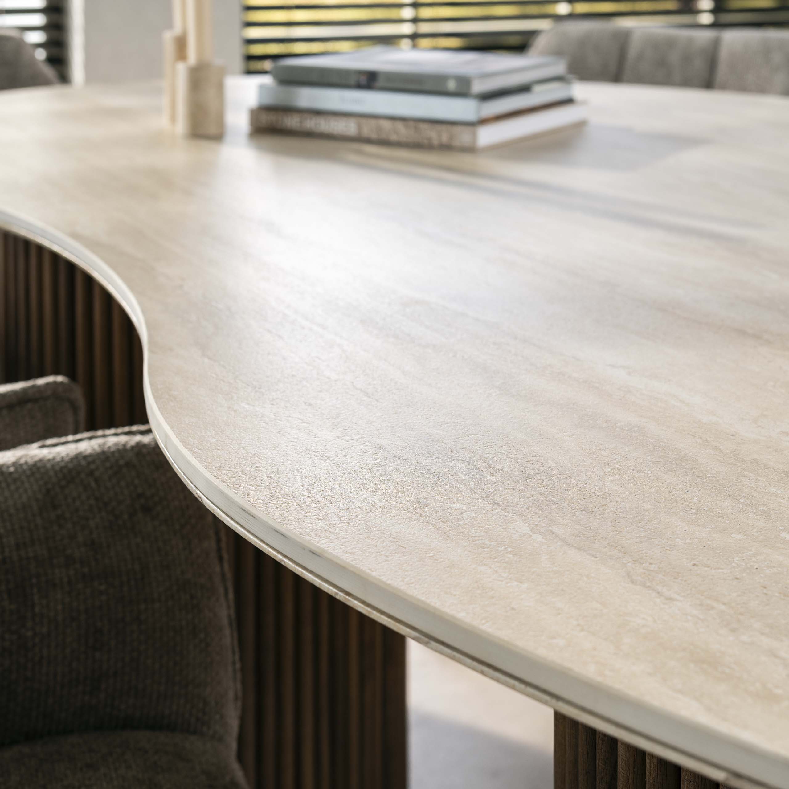 Eettafel Romano | Organische eettafel | 215 cm