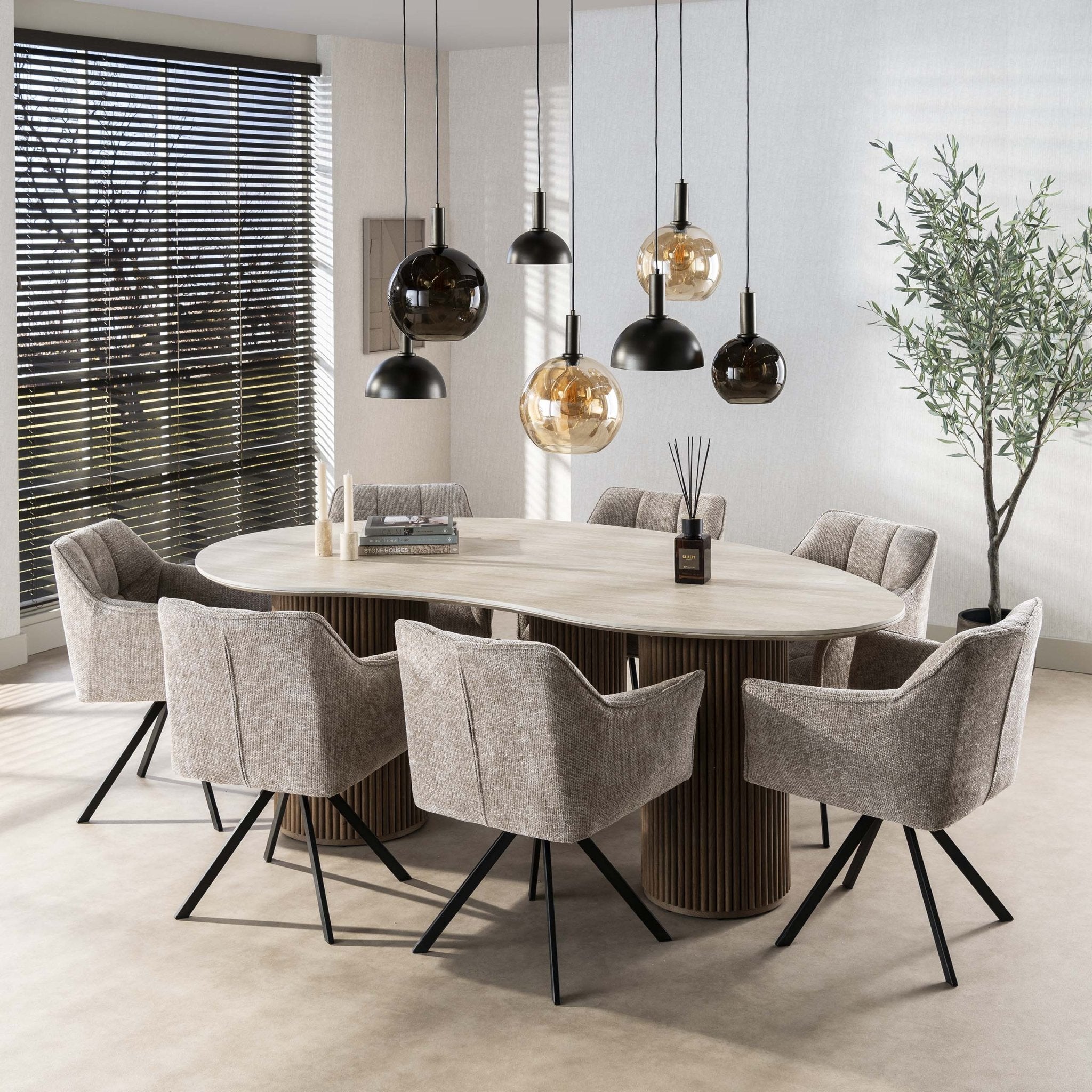 Eettafel Romano | Organische eettafel | 215 cm