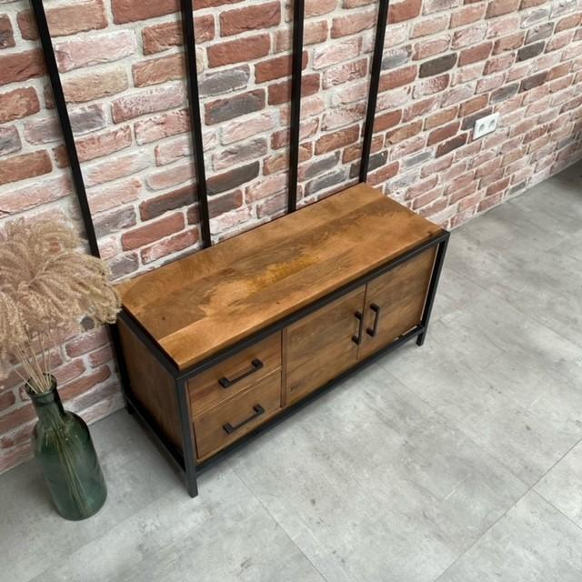 Garderoberek XL Industrieel Design | Mangohout en Staal | 100x40x190cm