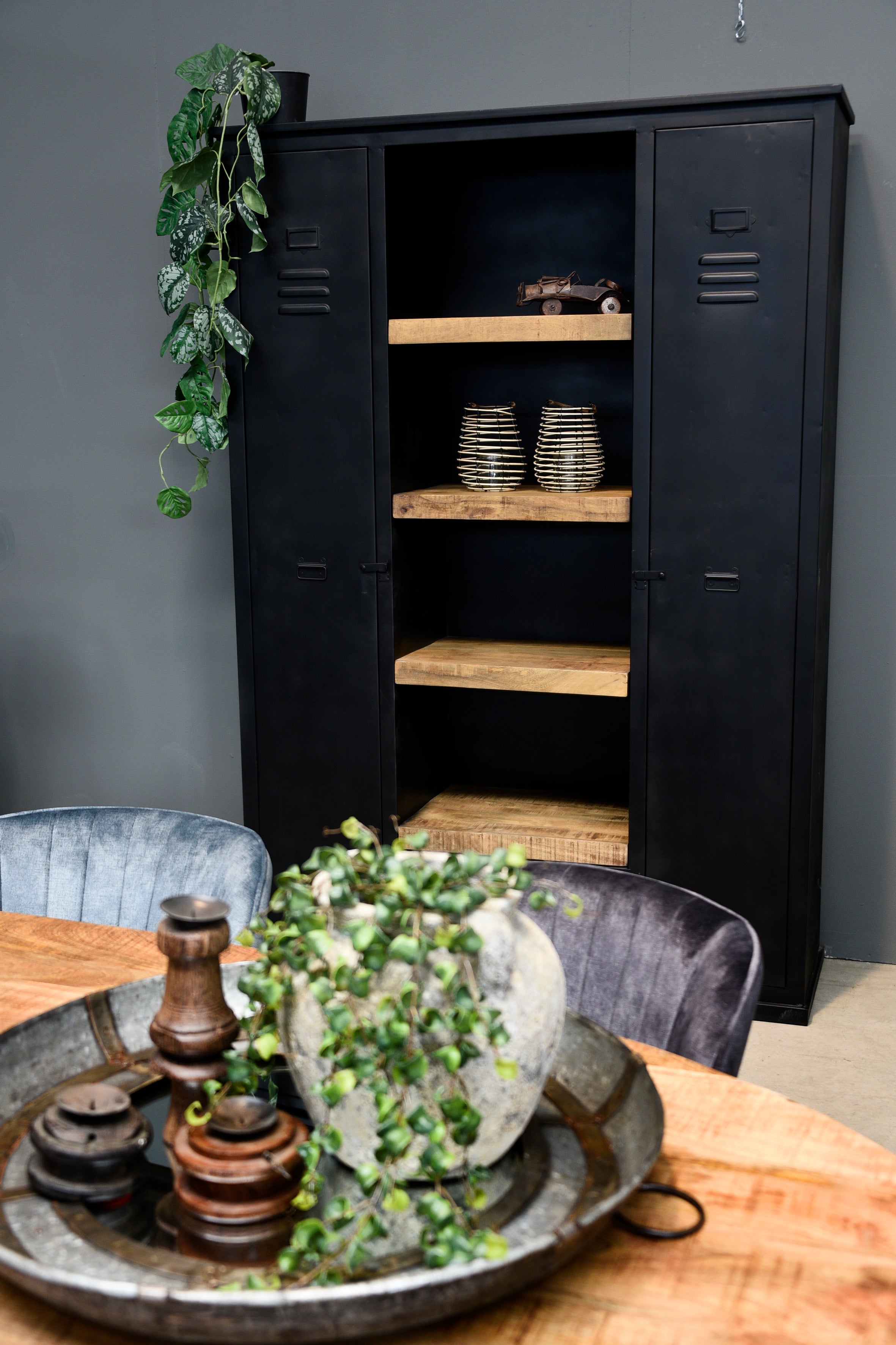 Hoge staande (servies) Kast Industrieel Design | Mangohout en Staal | 140x43x200cm