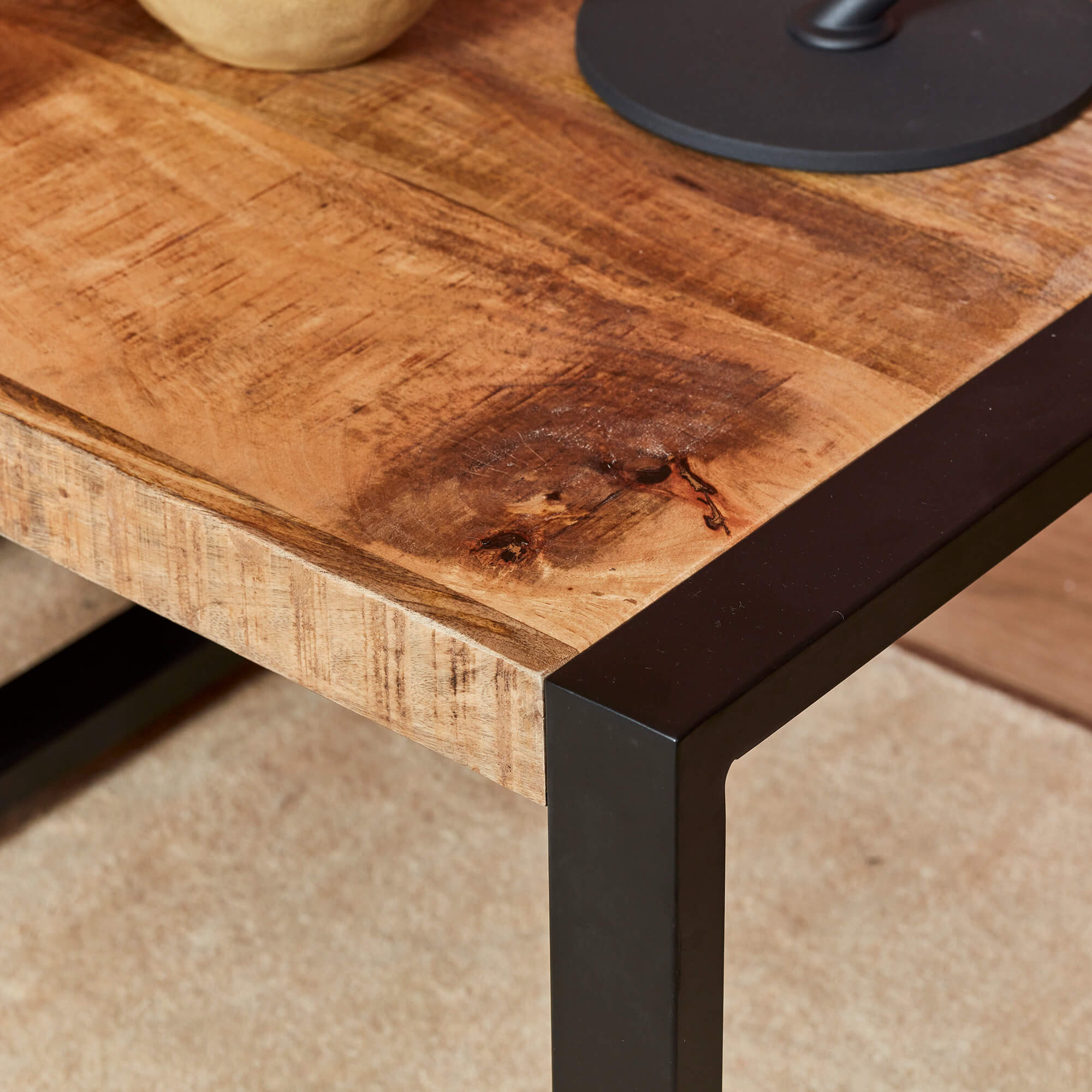 Bijzettafel mangohout Boaz 60 cm