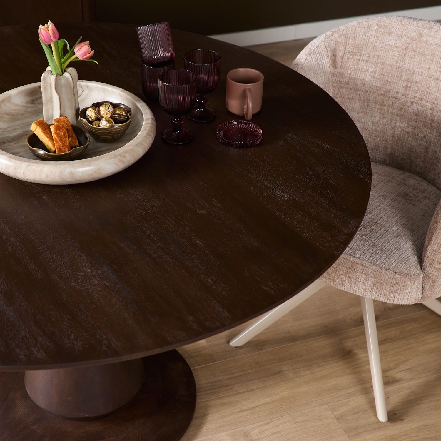 Eettafel Rond Lima Brown 130cm - Industrieelinhuis.nl
