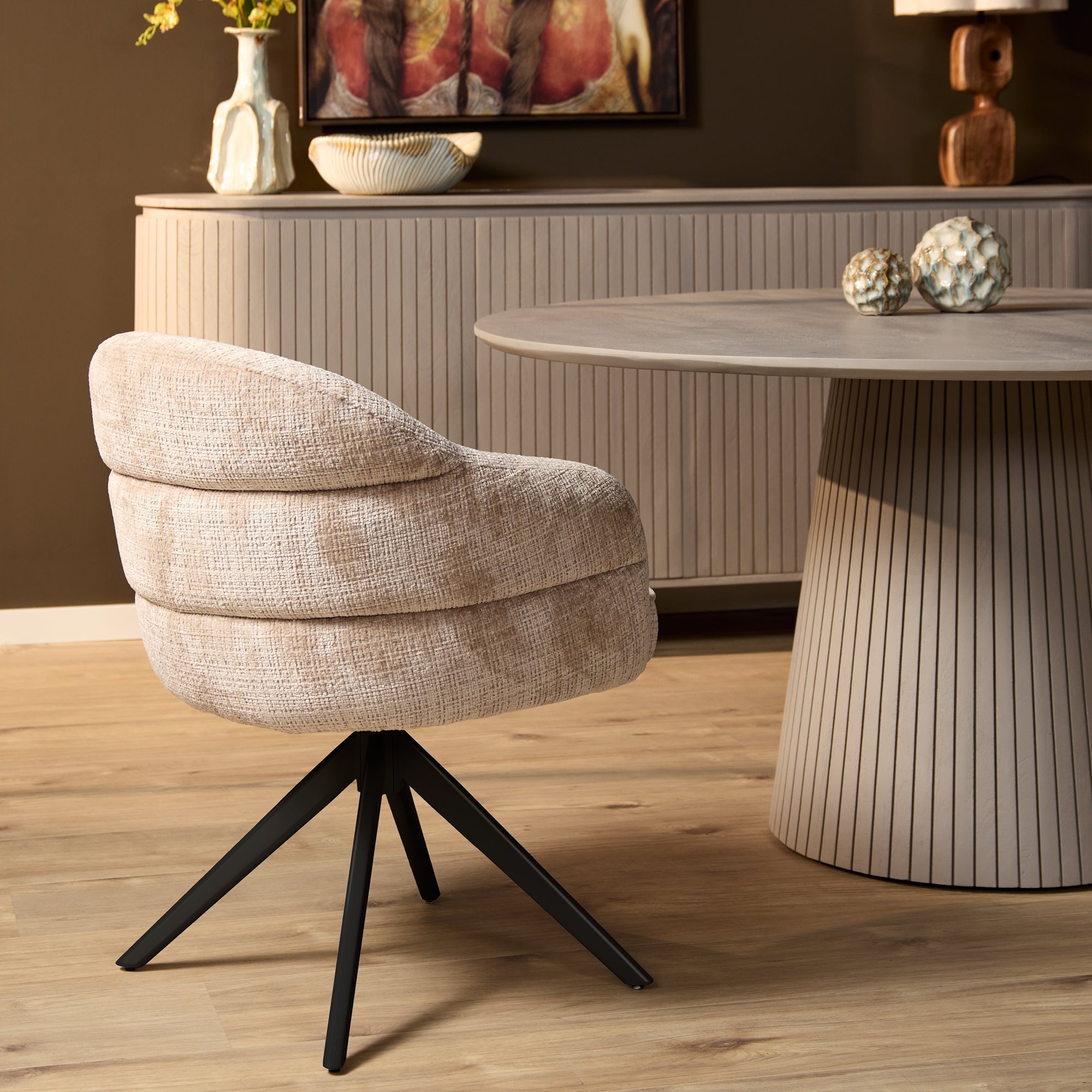 Eetkamerstoel Bella | Beige | Poot Black | Met armleuning - Industrieelinhuis.nl
