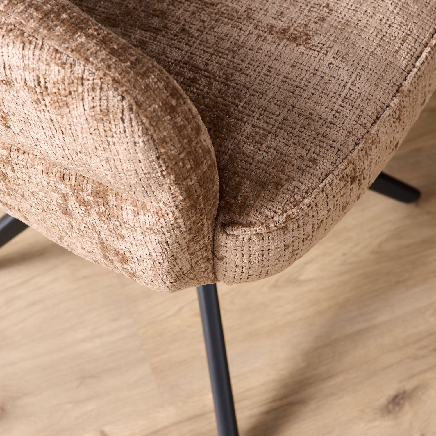 Eetkamerstoel Bella | Cinnamon | Poot Black | Met armleuning (bestellen per 2)