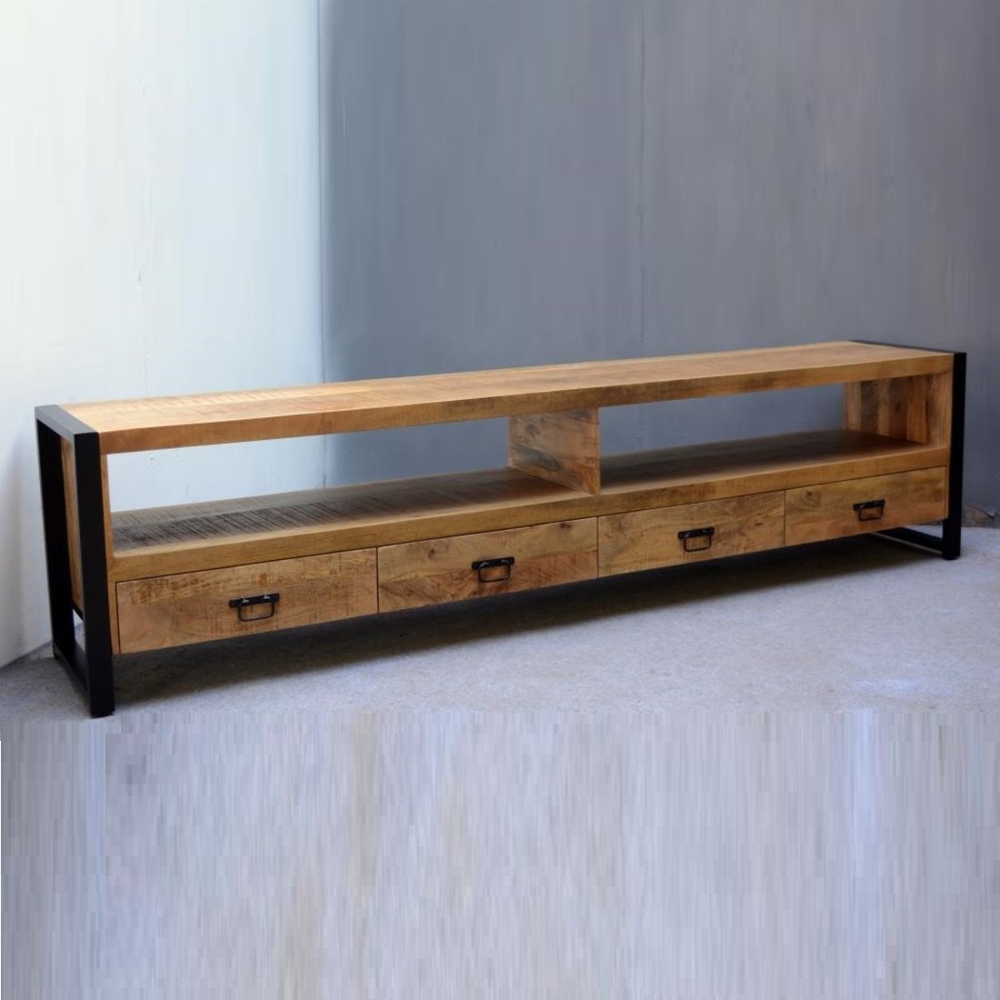 TV meubel Britt Industrieel Design | Mangohout en Staal | 220x45x60cm