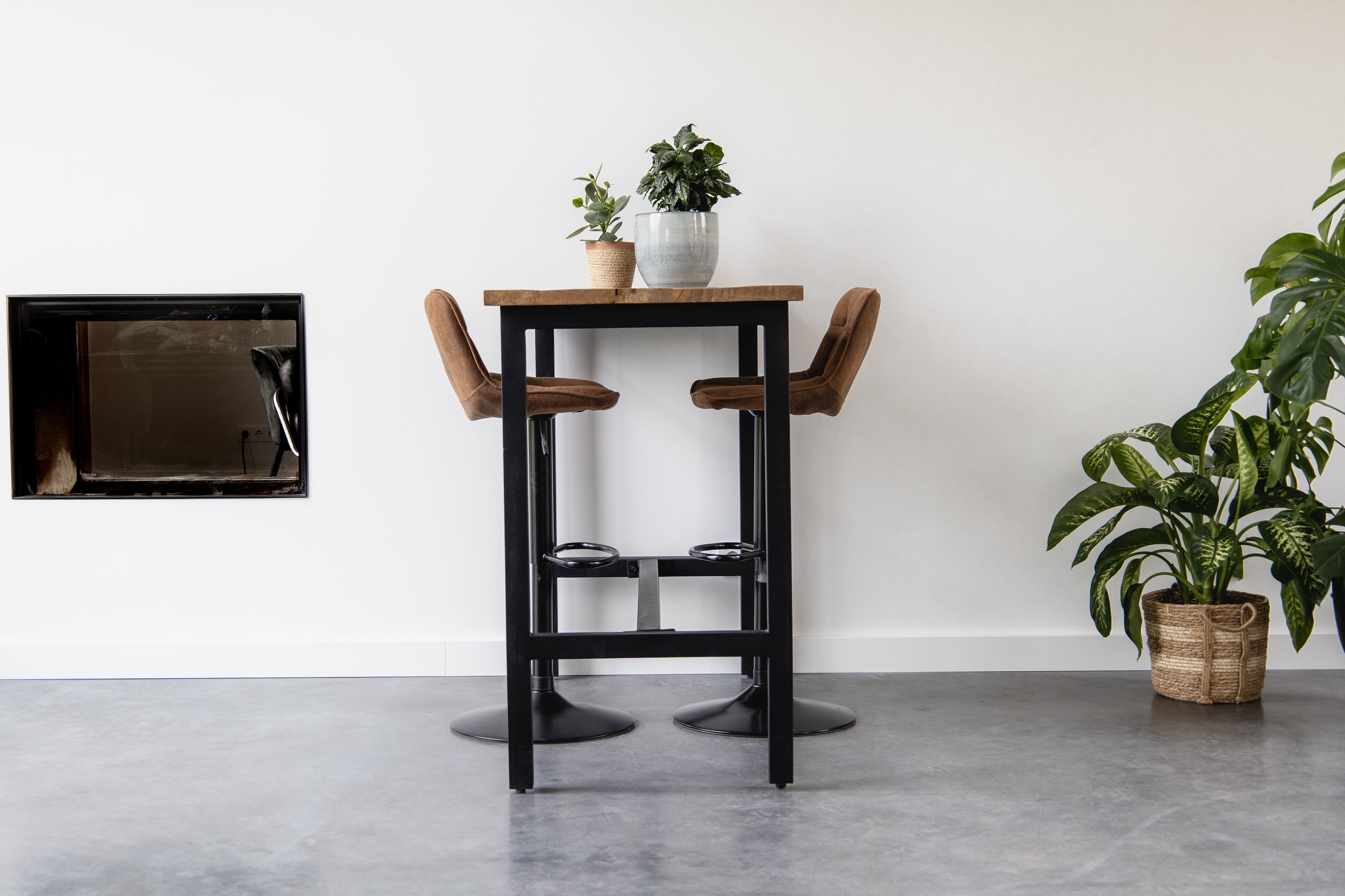 Bartafel Industrieel Design | Mangohout en Staal | 135x65x105cm - Industrieelinhuis.nl