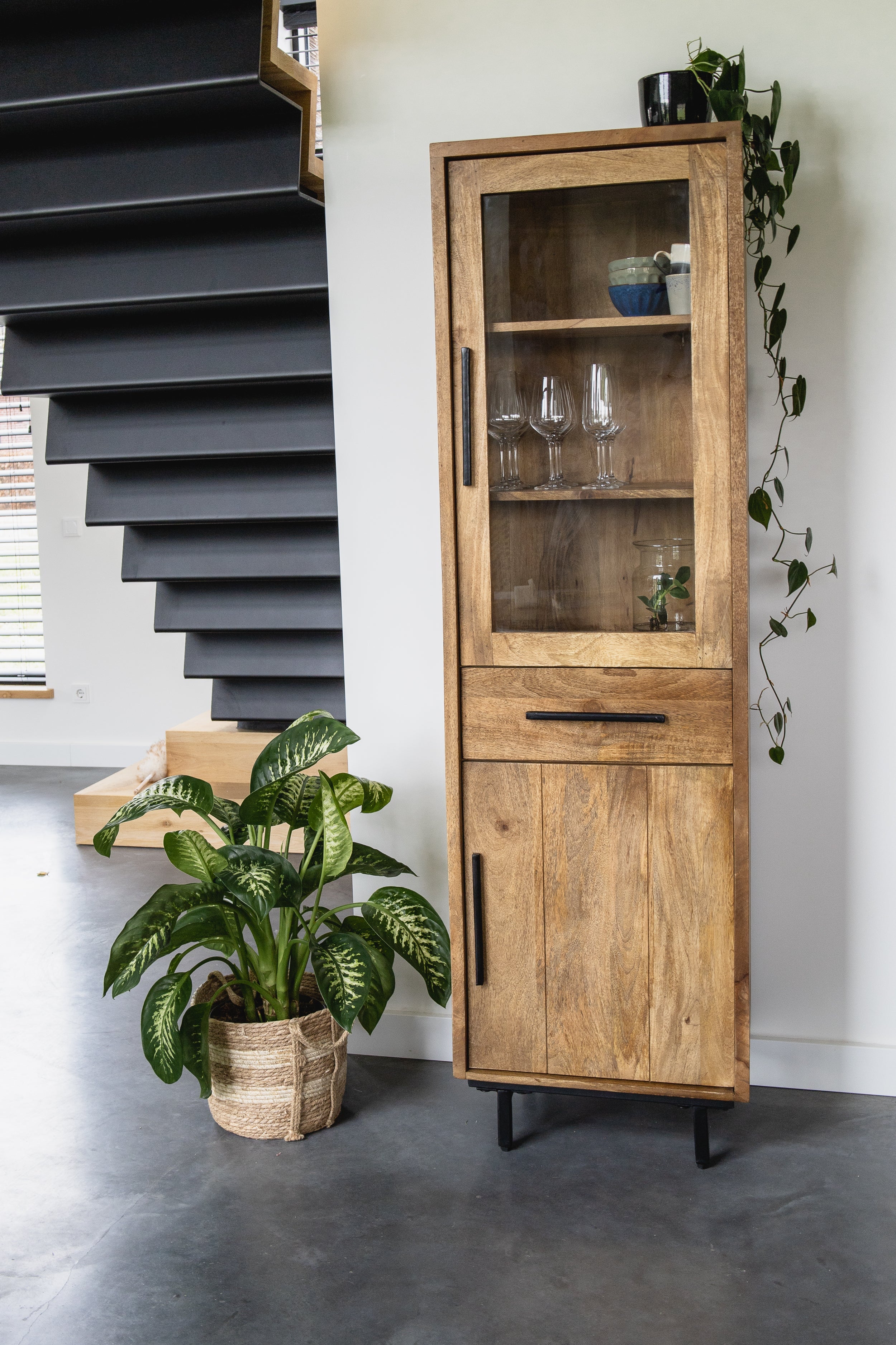 Smalle staande kast industrieel | Mangohout en Staal | 40x55x190cm