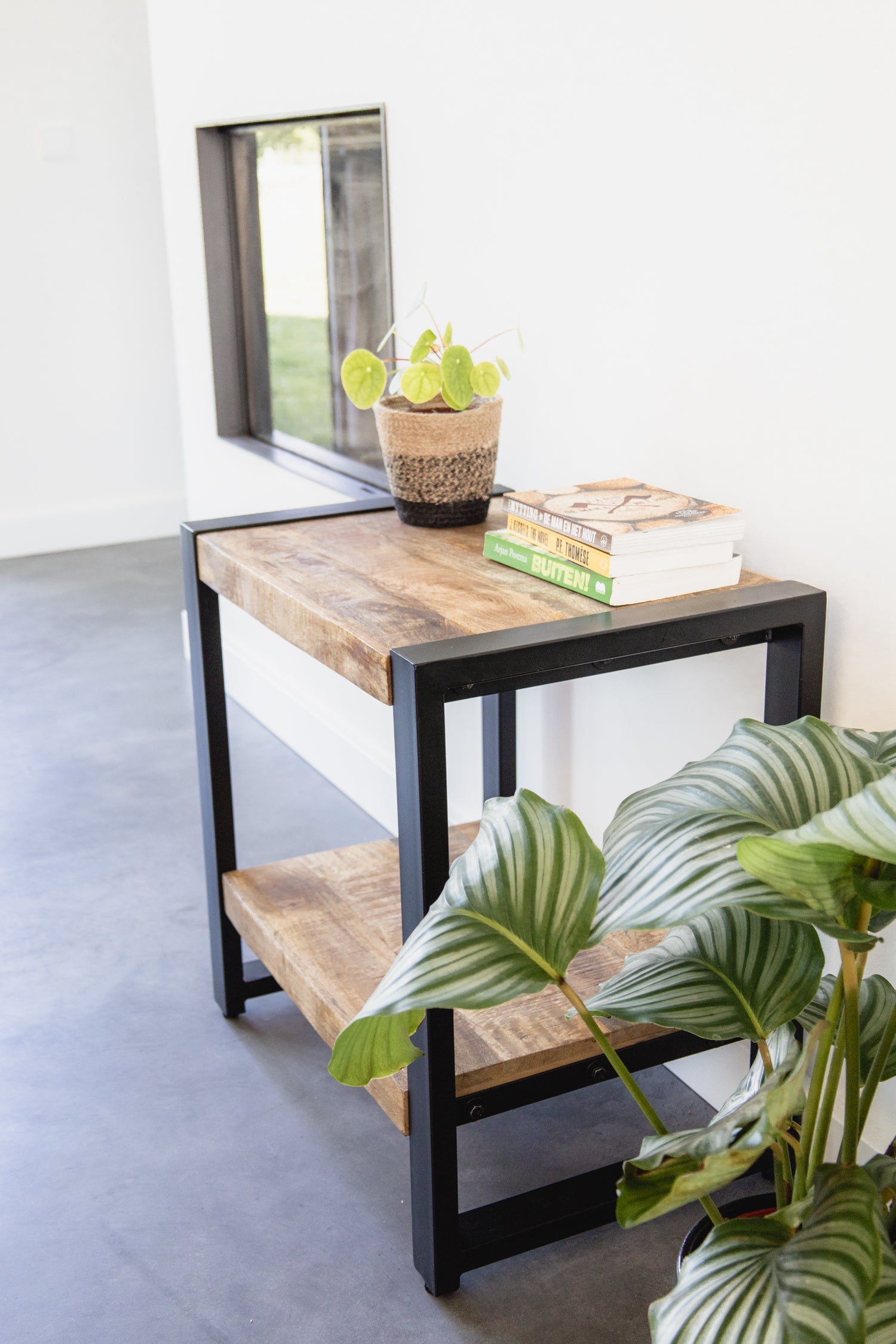 Bijzettafel / Nachtkastje Industrieel Design | Mangohout en Staal | 60x40x60