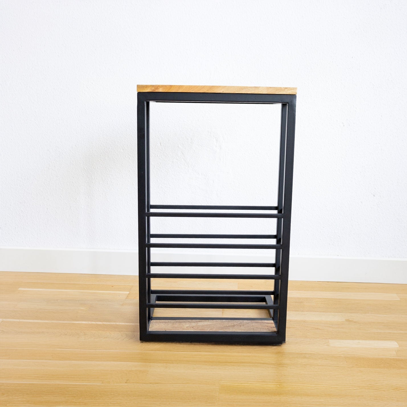 Bijzettafel voor over de bank | Mangohout en Staal | 30x38x65cm - Industrieelinhuis.nl